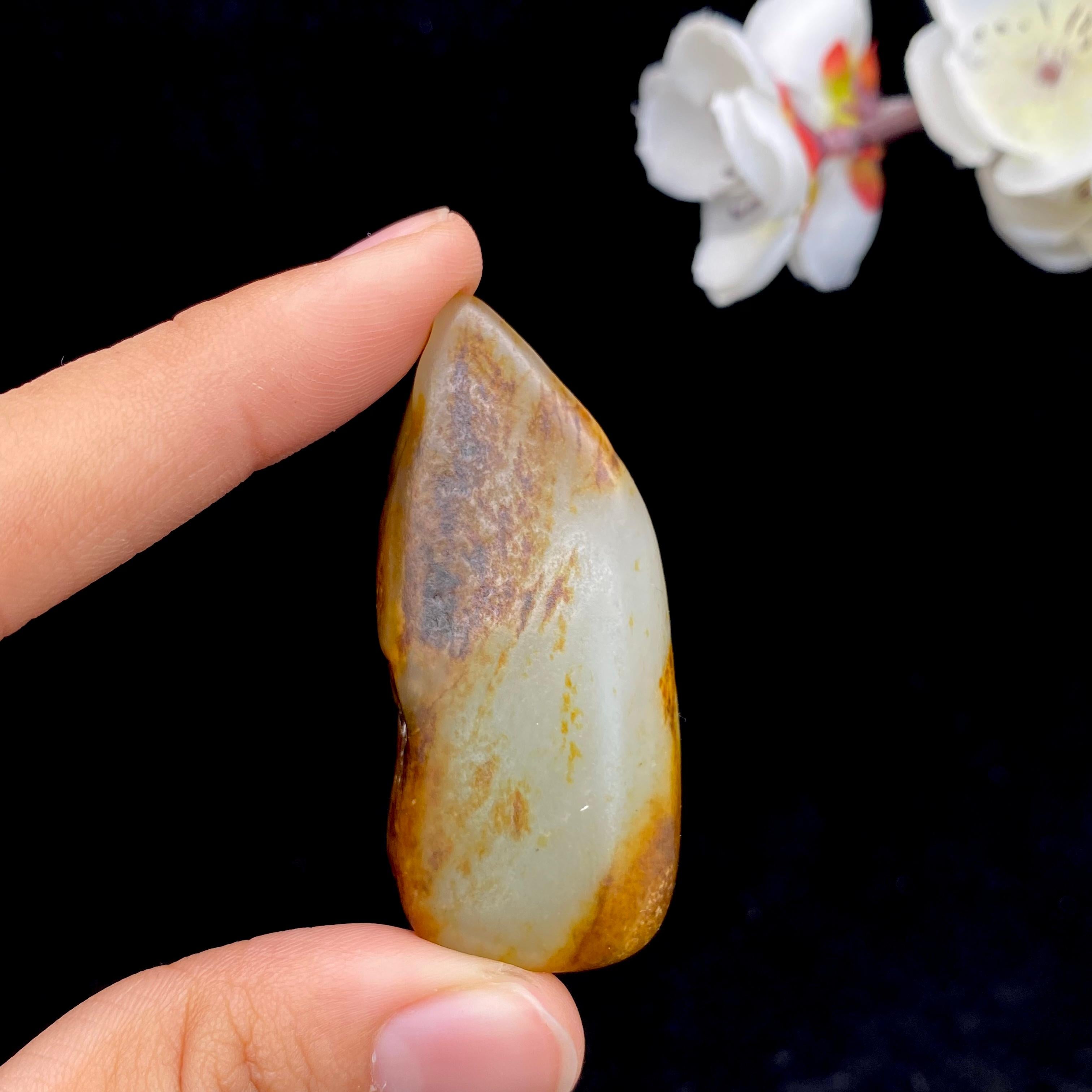和田玉聚黄皮籽料挂件（31.3g）
