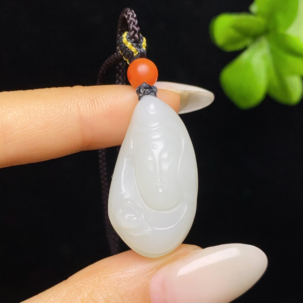 和田玉新疆且末米达料白玉观音（10.0g）