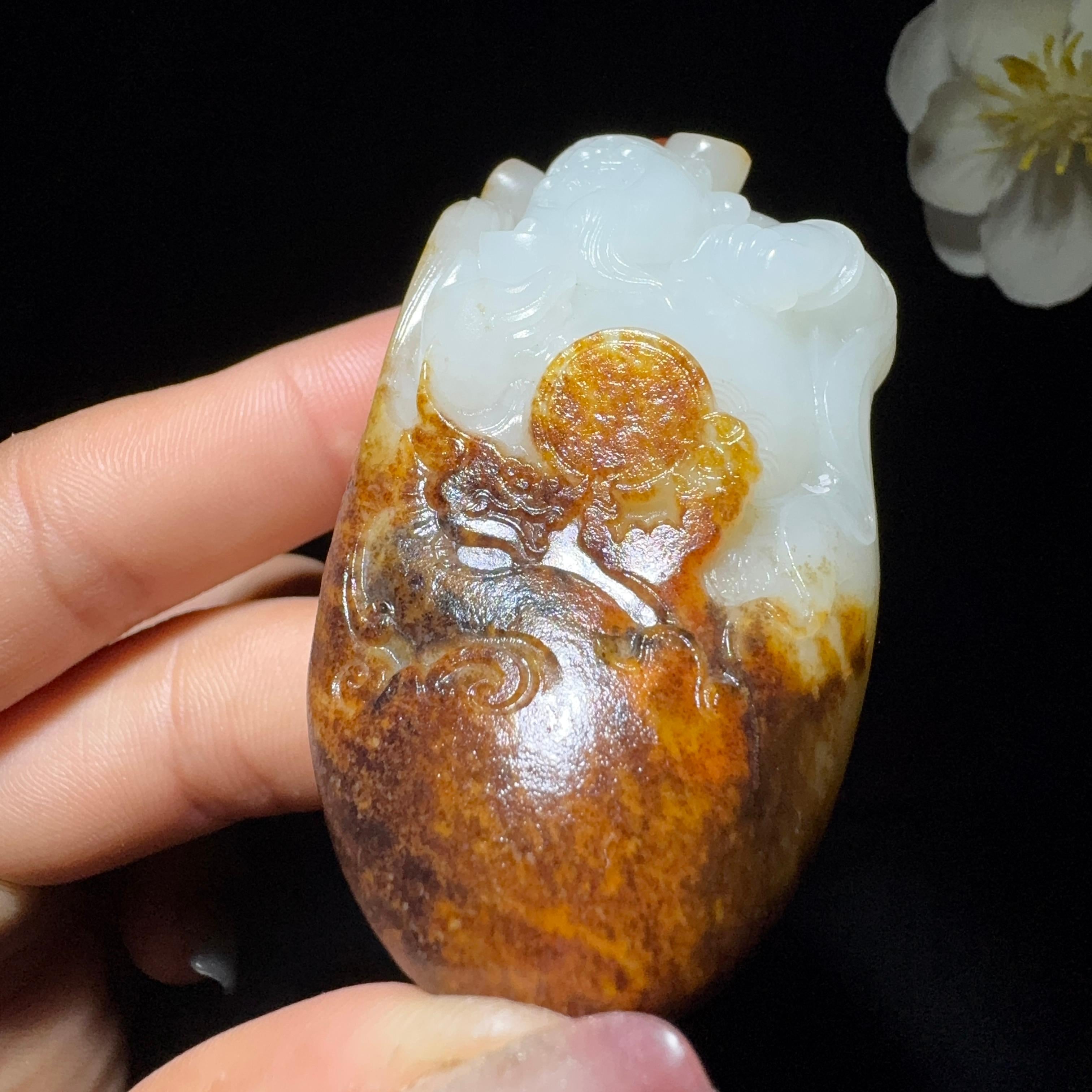 和田玉籽料手把件财神（105.5g）