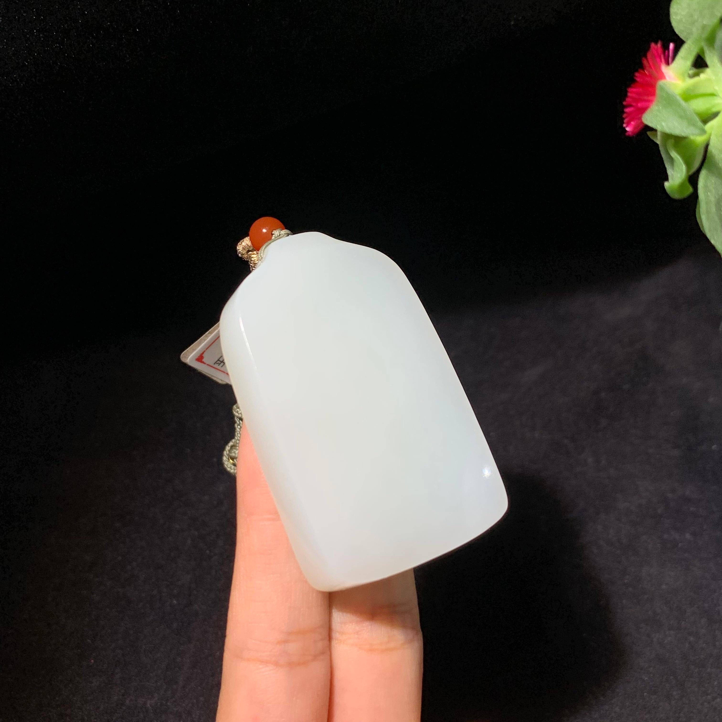 高品质和田羊脂白玉无事牌（52.6g）