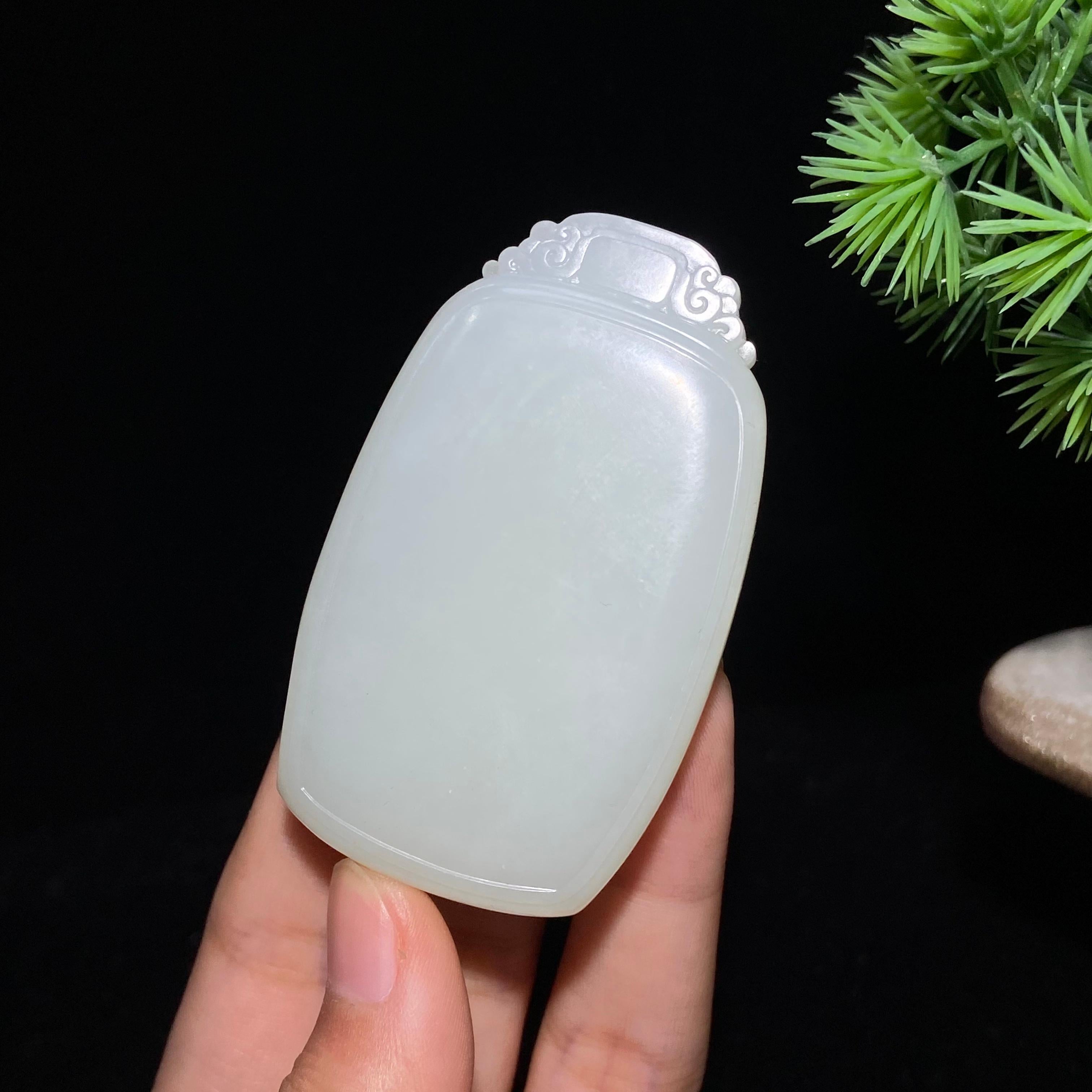 和田玉籽料无事牌（65.2g）