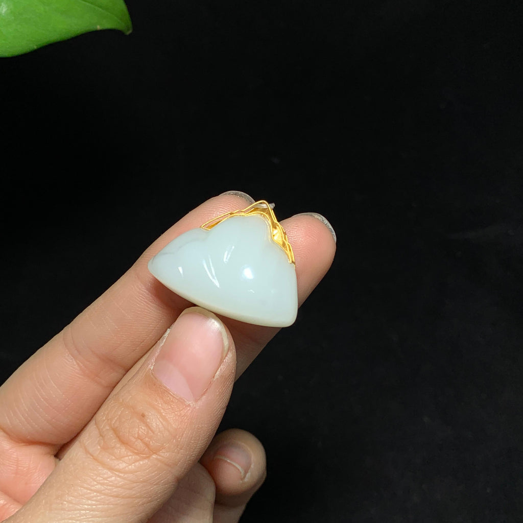 高品质18k金镶羊脂白玉日照金山挂件（11.0g）