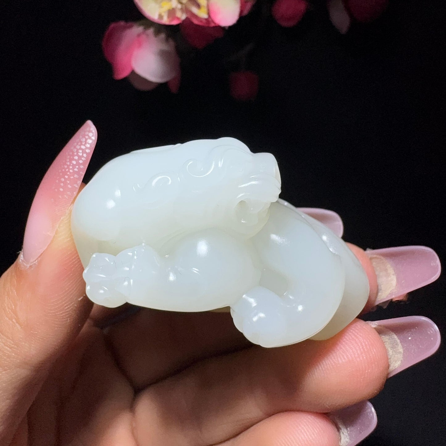 和田玉籽料挂件貔貅（56.3克）