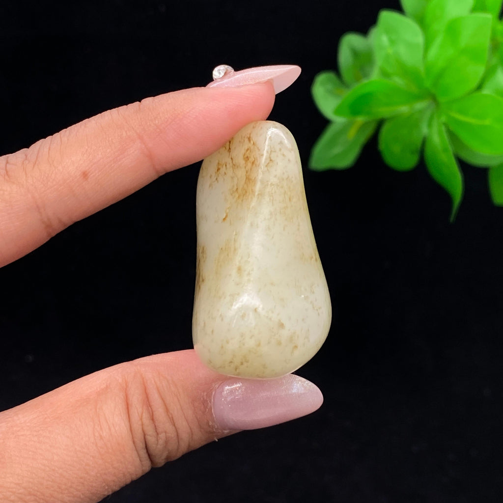 和田玉秋梨皮籽料手把件（73g）