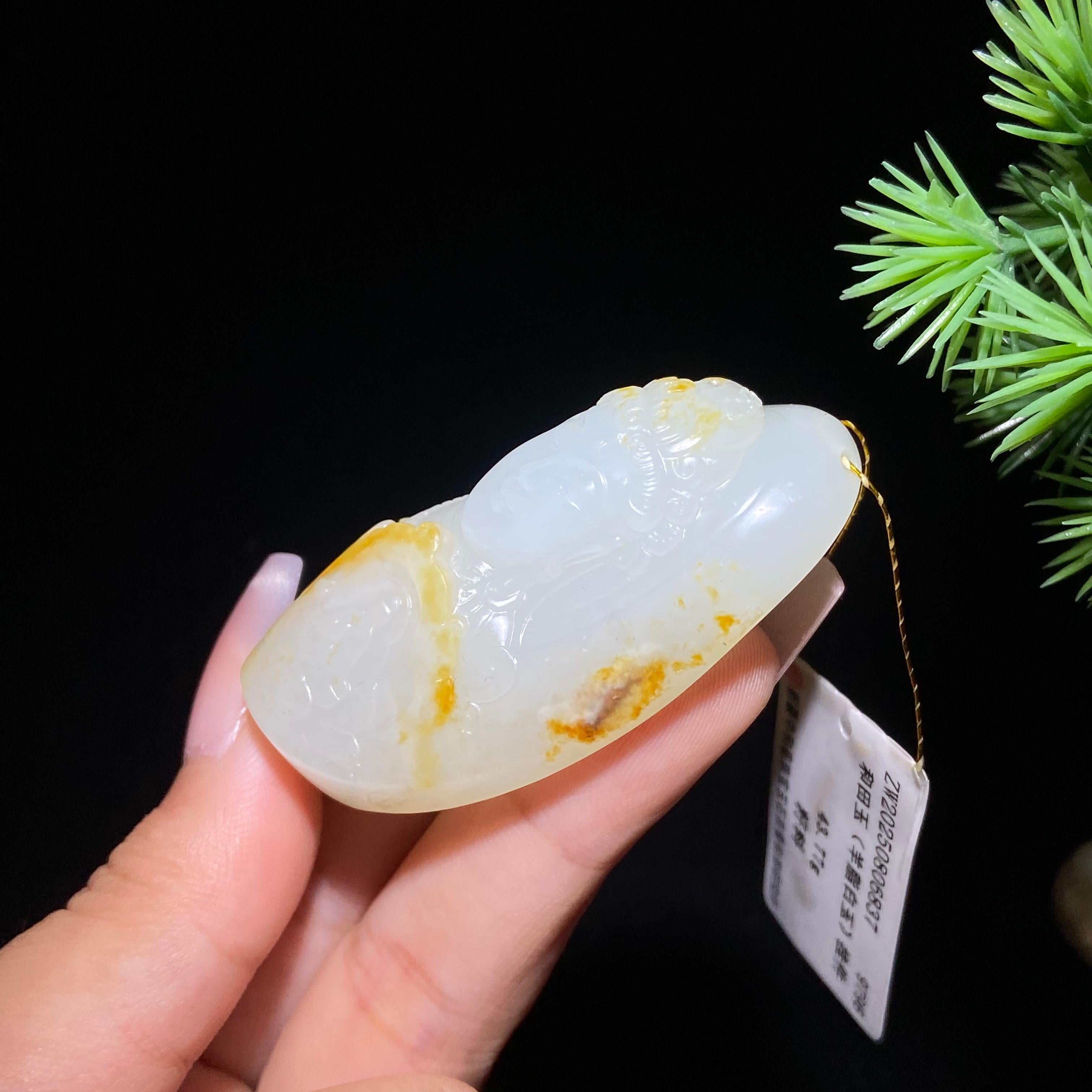 和田玉籽料观音（43.9g）