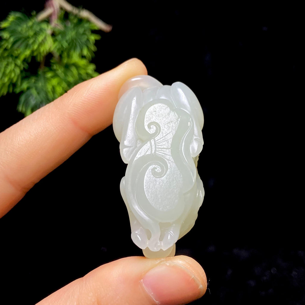 和田玉籽料牛气冲天（29.2g）