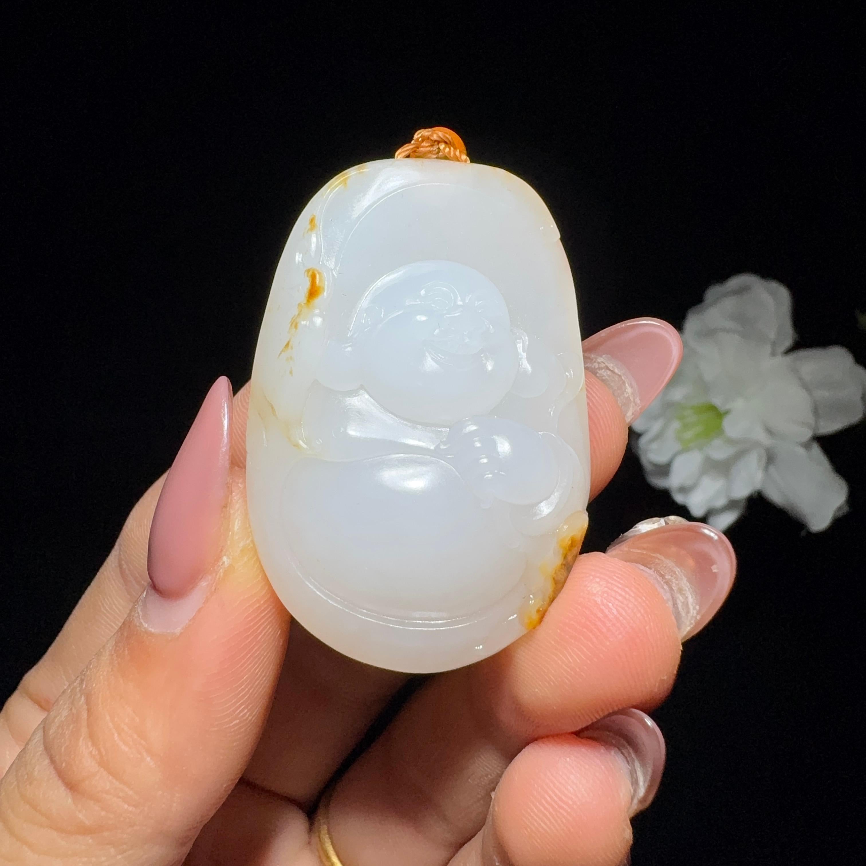 和田玉籽料挂件佛公（31.3g）