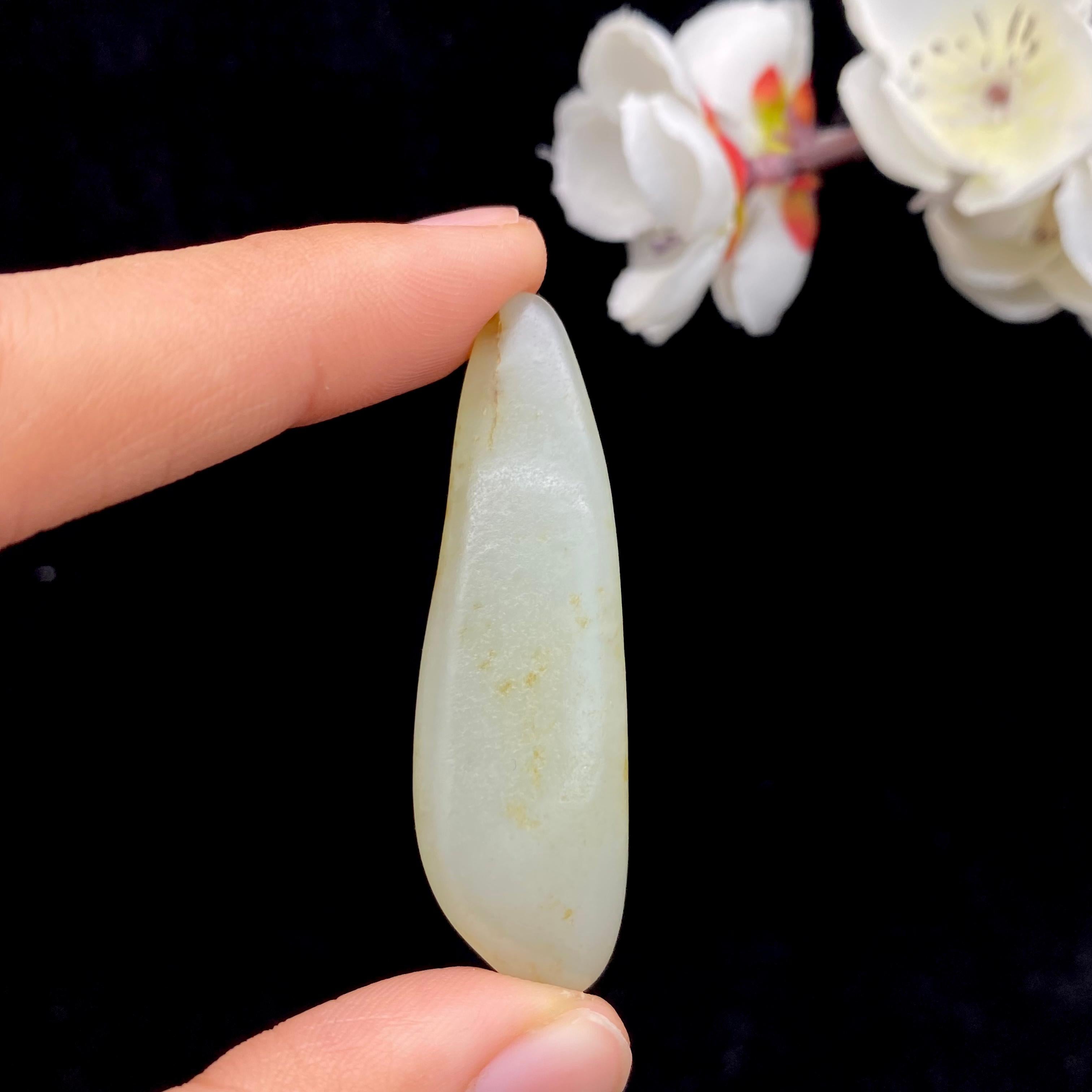 【超值推荐】和田洒金皮籽料原石（19.4g）