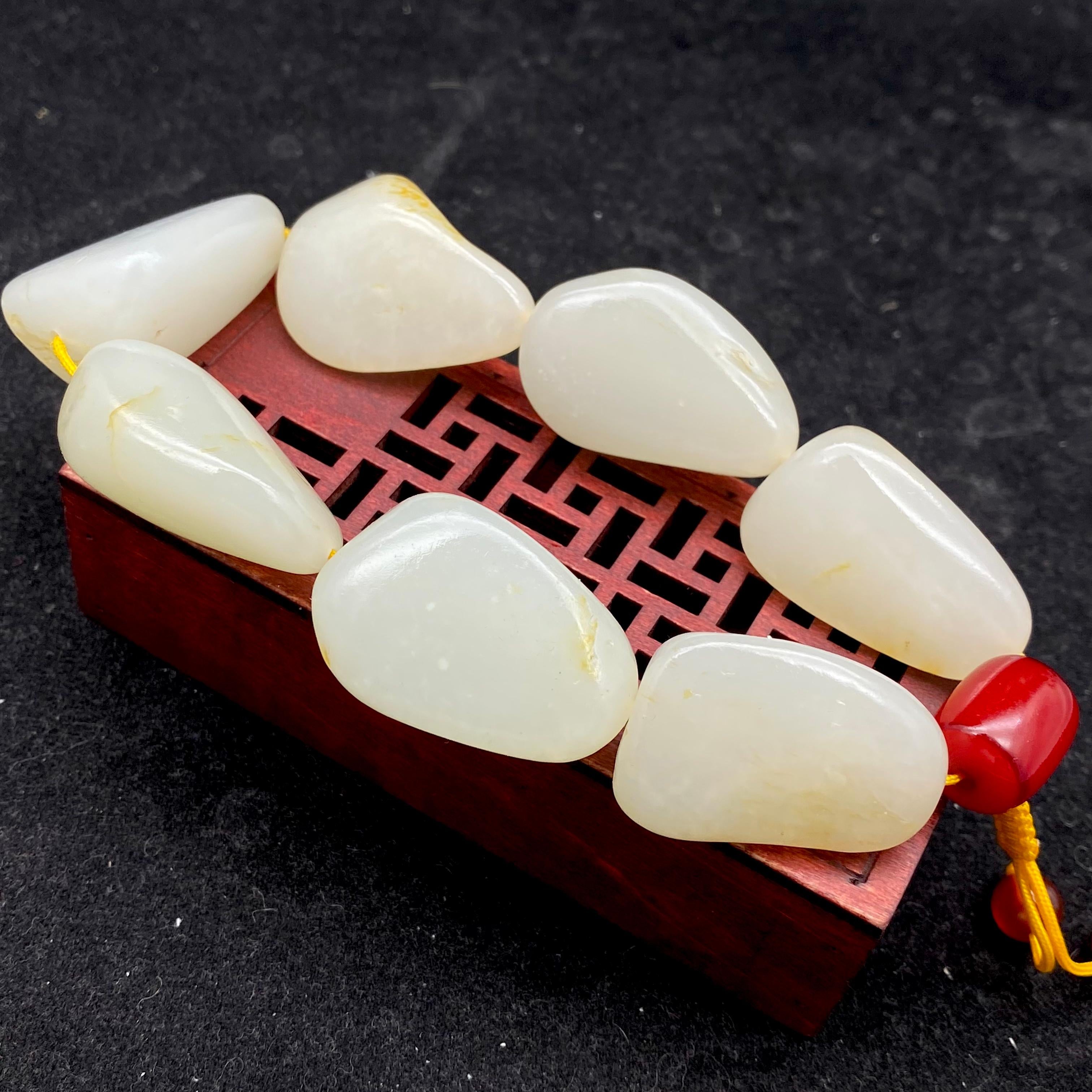 和田玉洒金皮【精品手串】（119.3g）