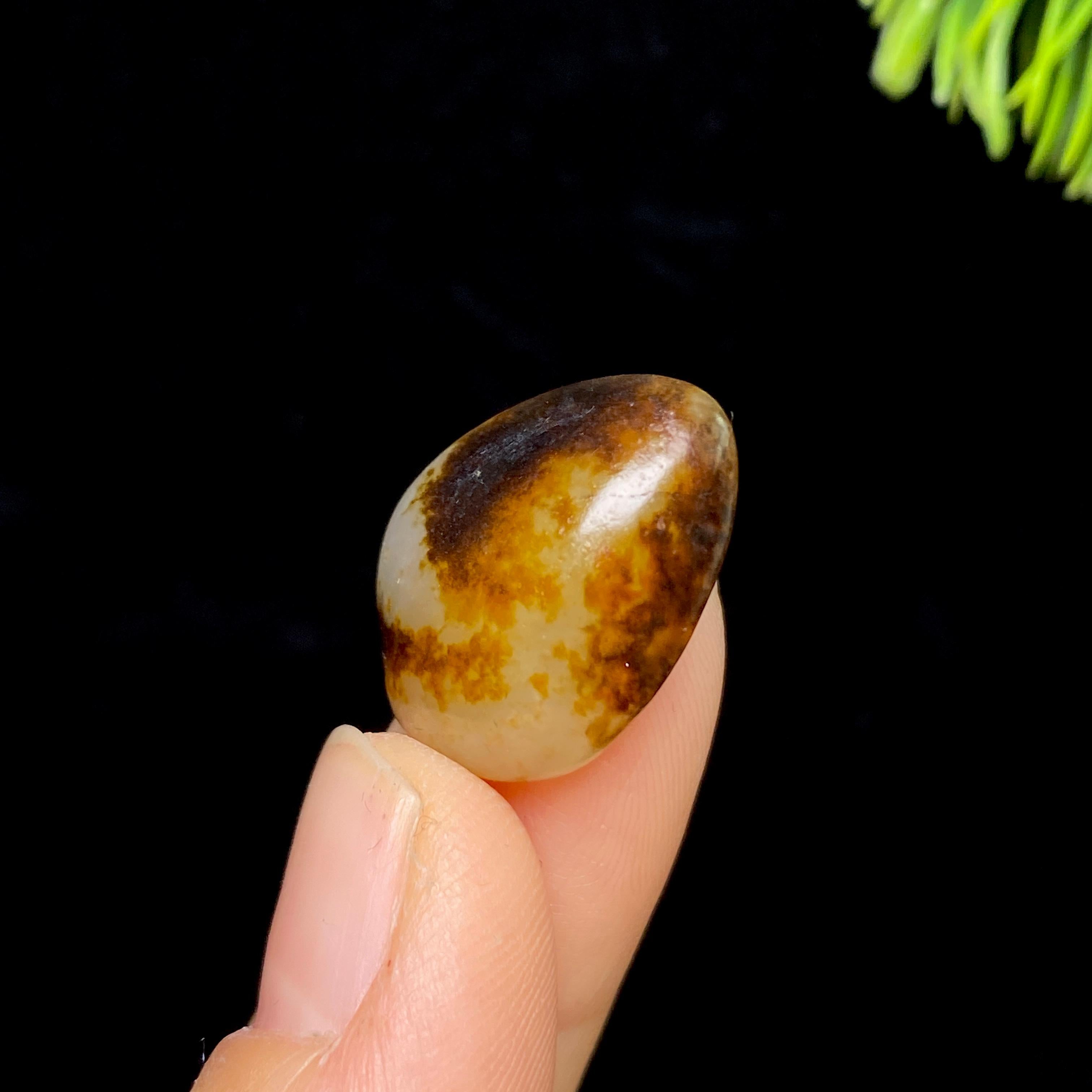 和田玉红皮籽料（4g）