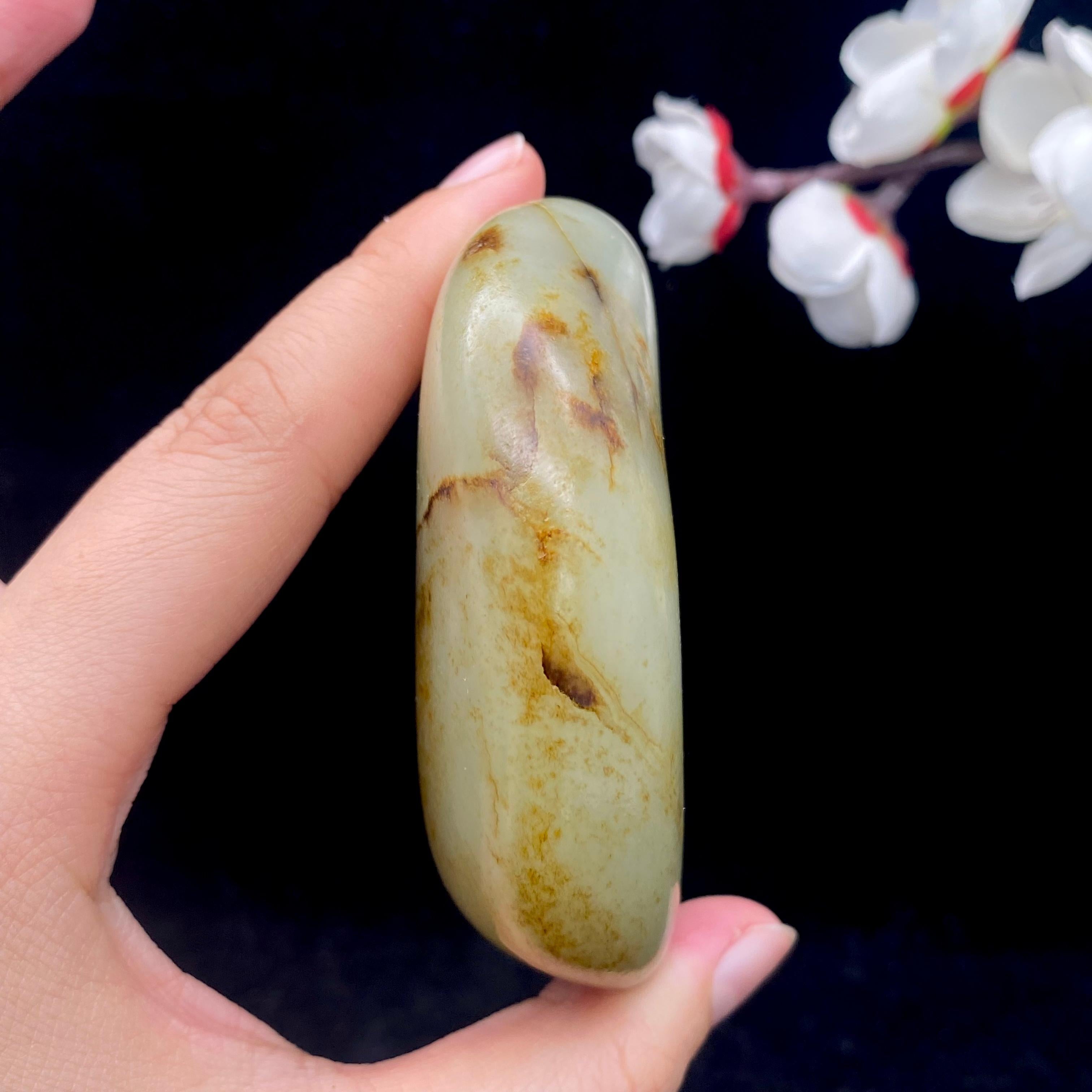 和田玉洒金皮籽料原石（194g）