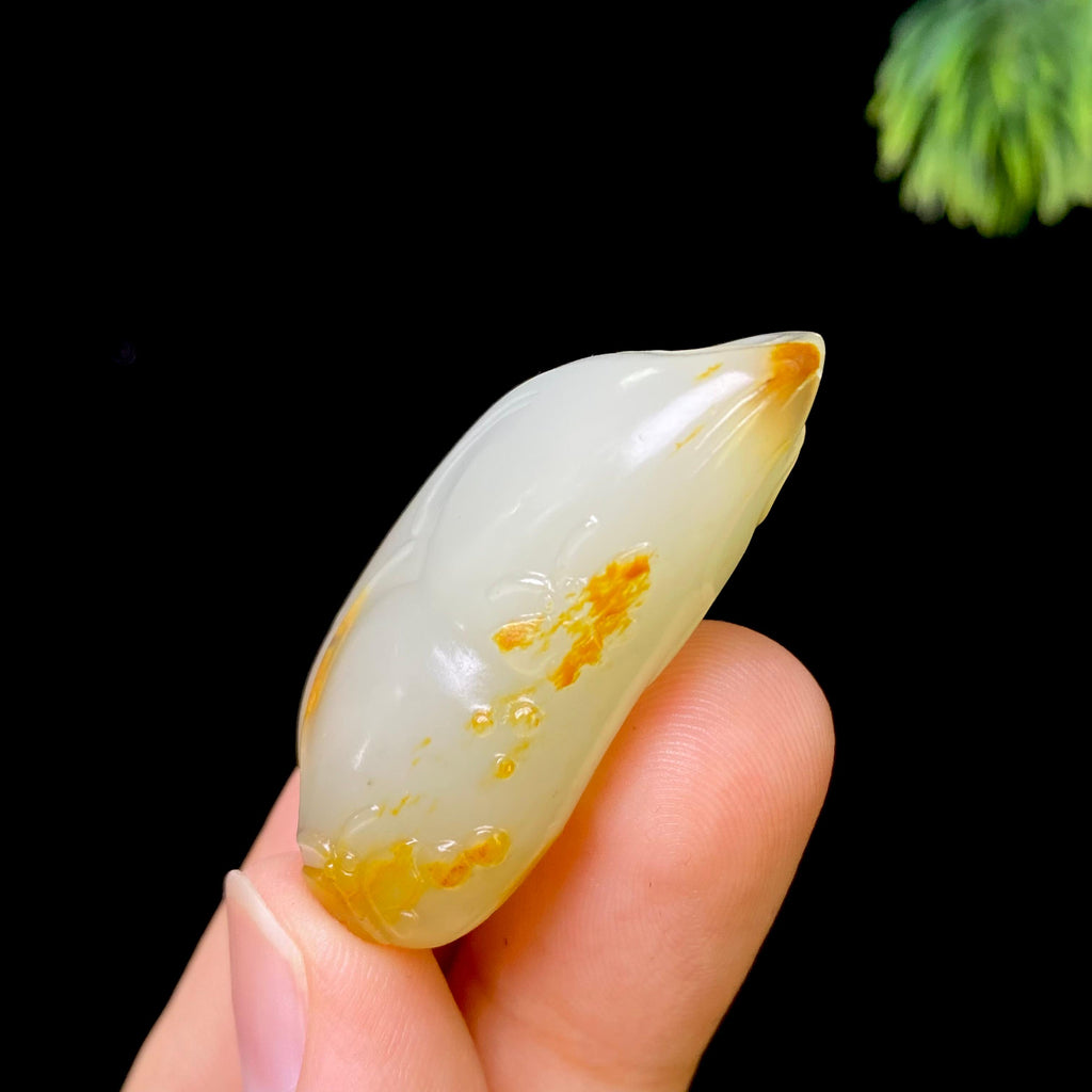 和田玉籽料蝶恋花（18.4g）