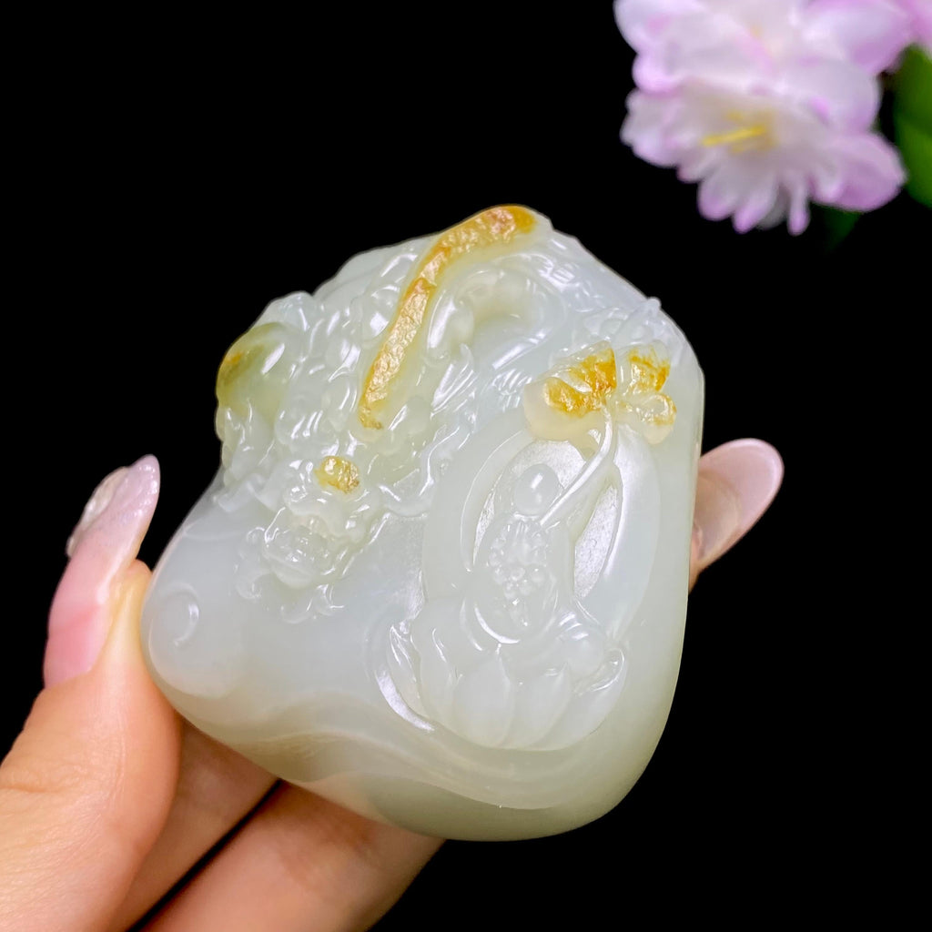 和田玉籽料龙行天下手把件（132.2g）