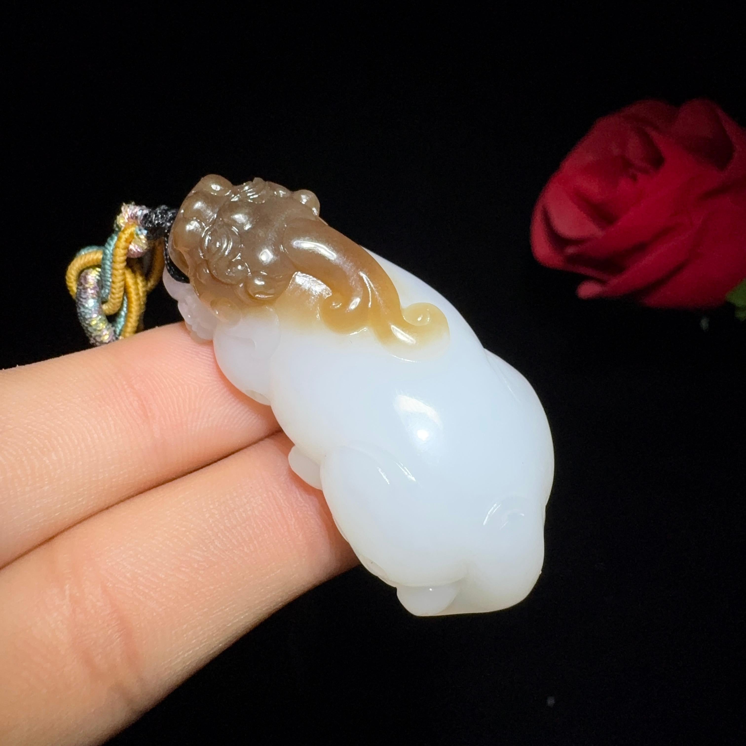 和田玉糖白貔貅挂件（31.9g）