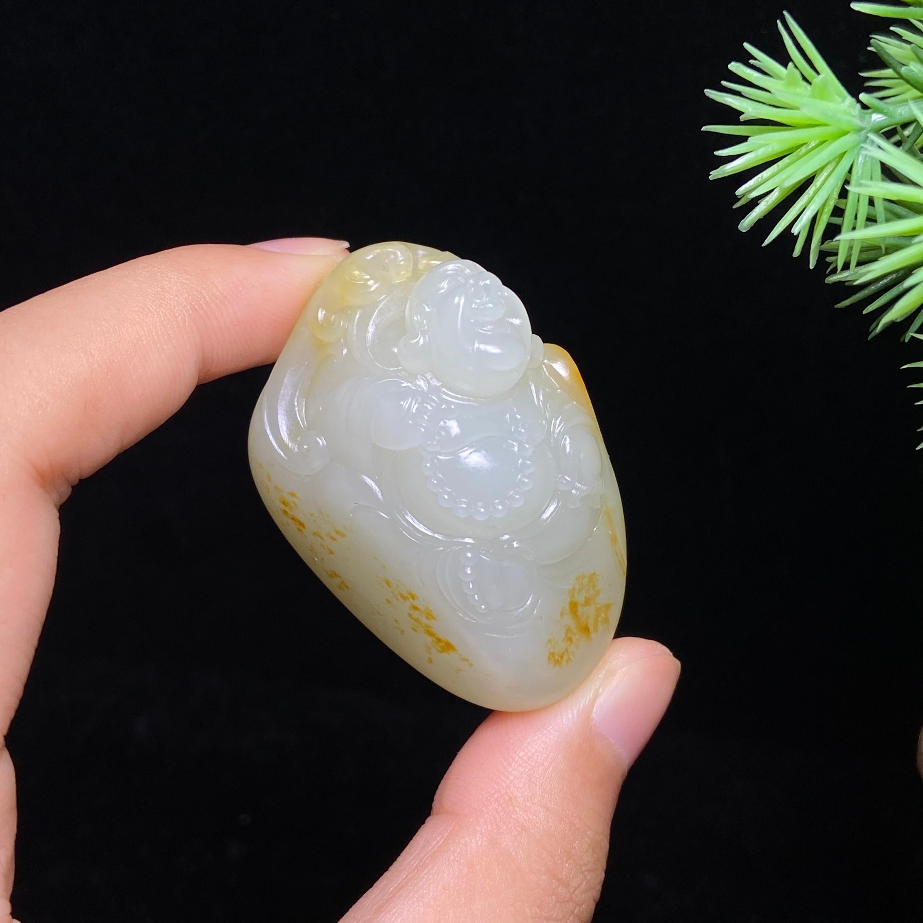 和田玉籽料独籽佛公（38.4g）