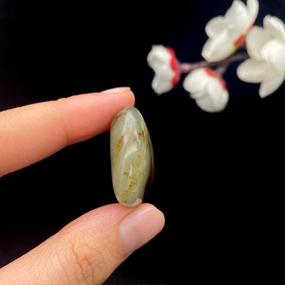 和田玉聚红皮籽料吊坠籽（12.3g）