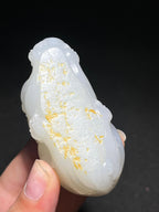和田玉籽料白玉貔貅。（137.0g）