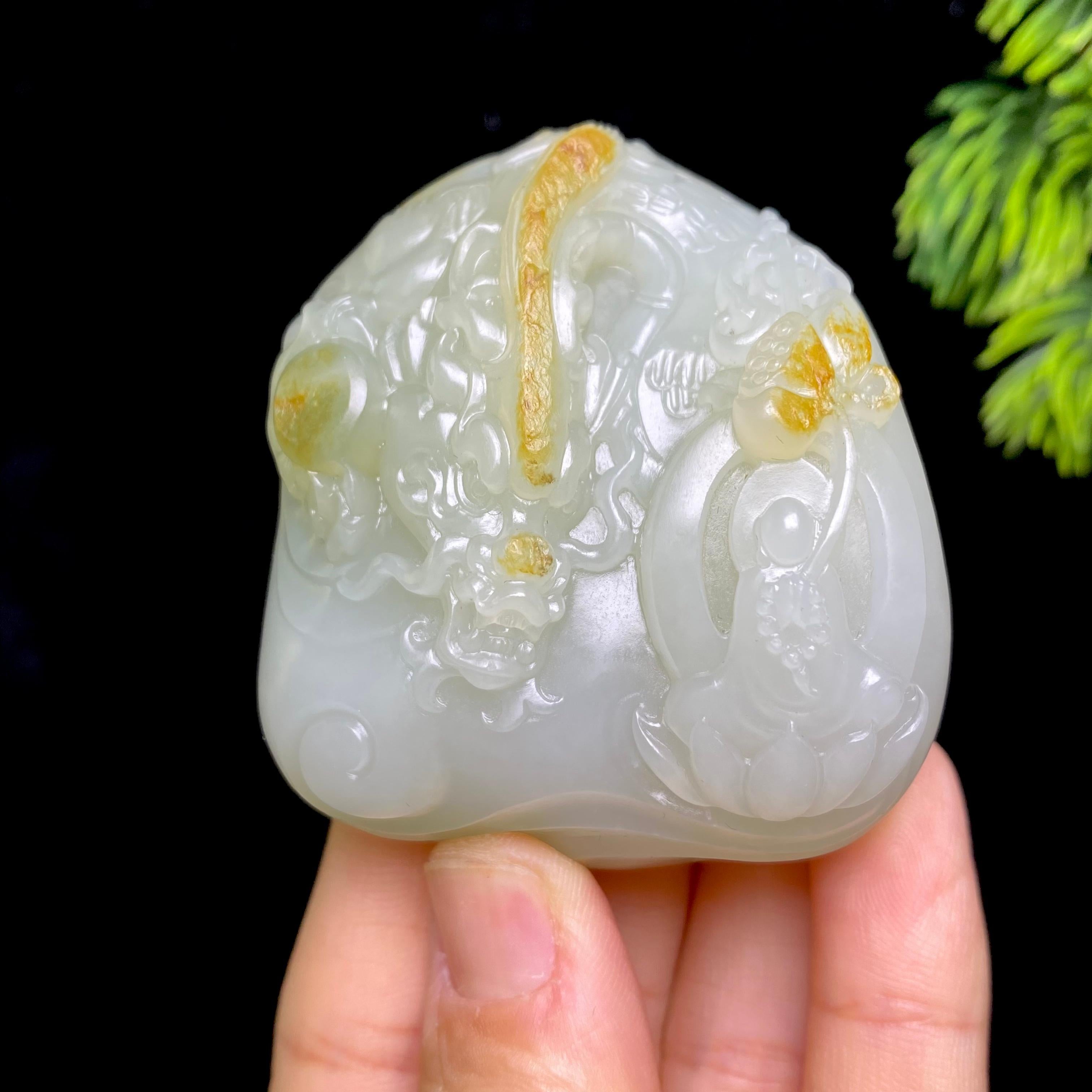 和田玉籽料龙手把件（132.3g）