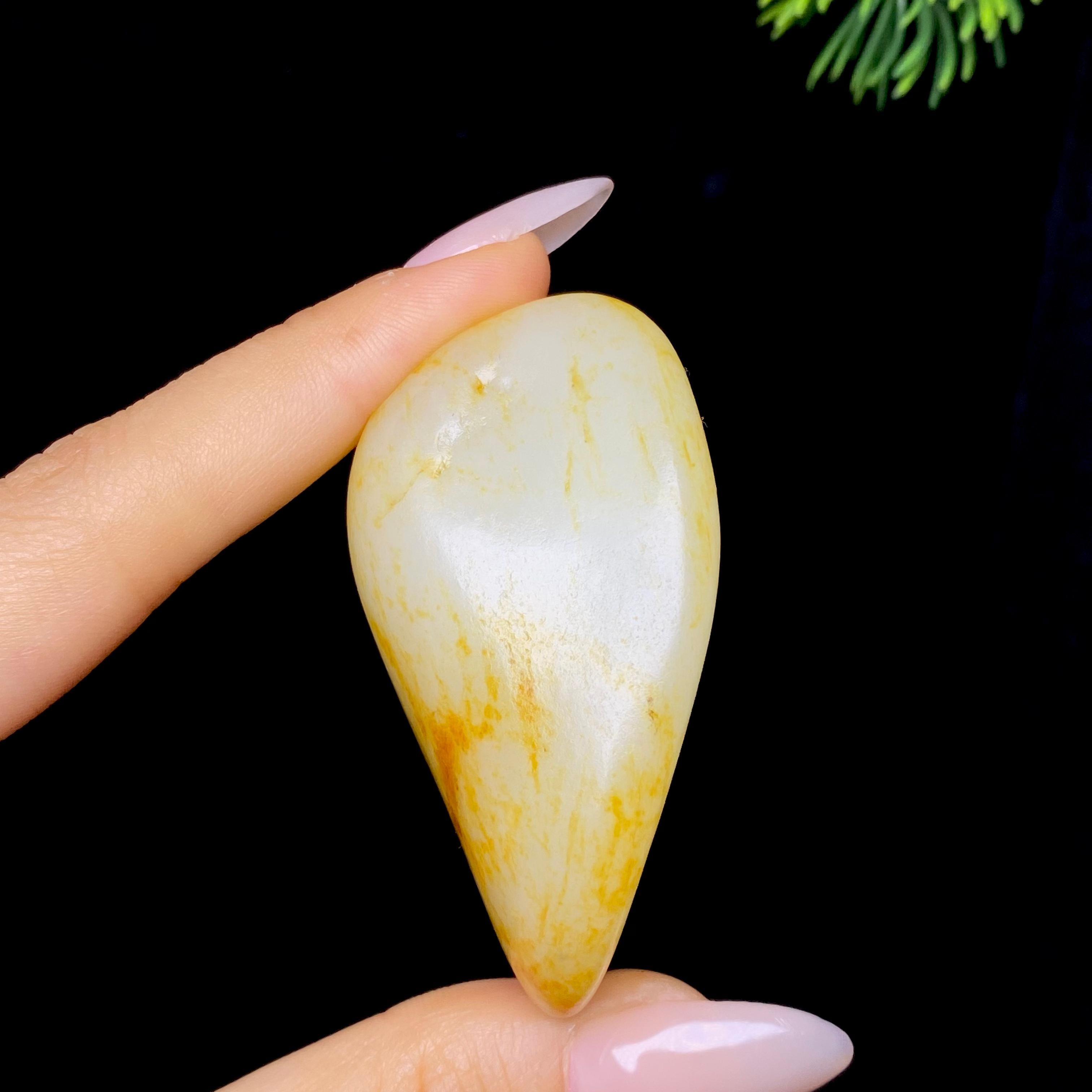 和田玉红皮籽料（66.9g）