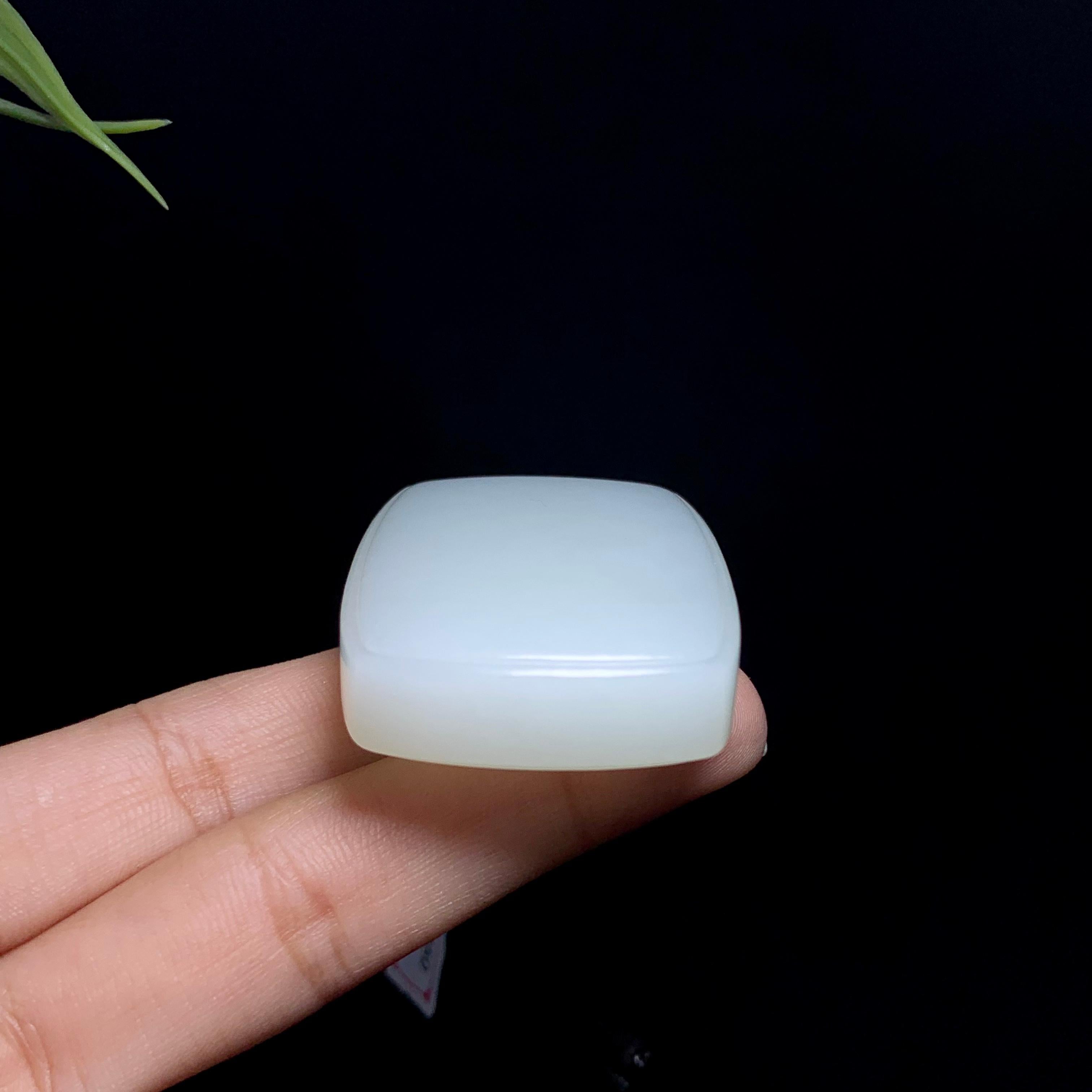 和田山料白玉无事牌（55.5g）
