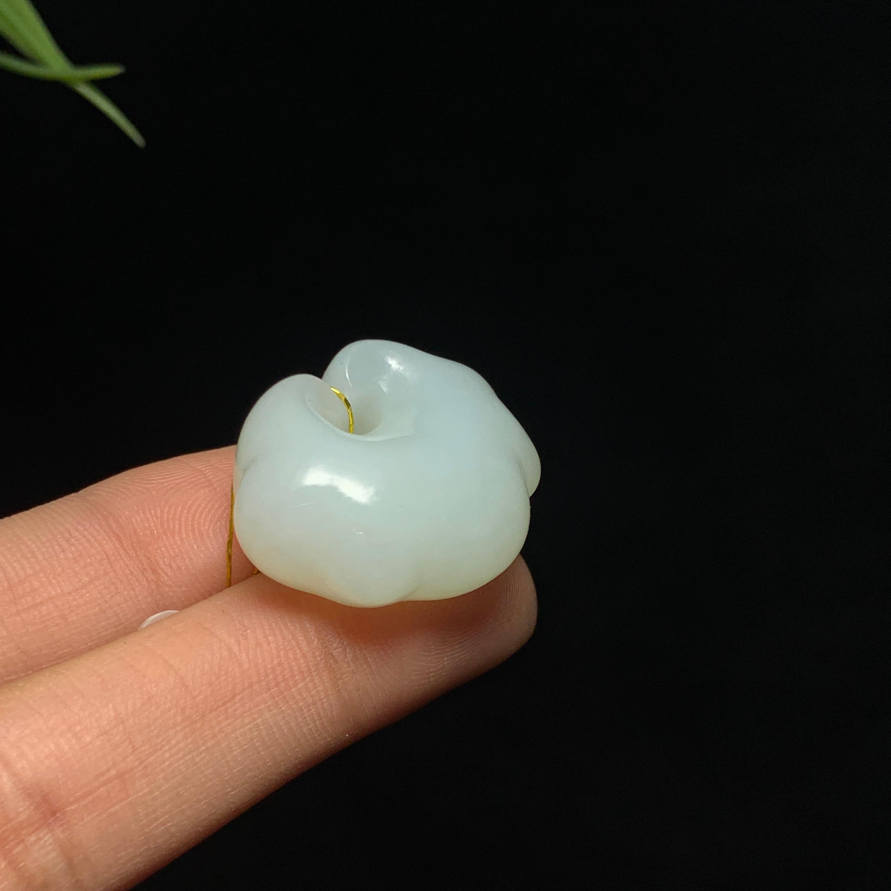 【超值推荐】和田白玉云朵如意锁（13.0g）