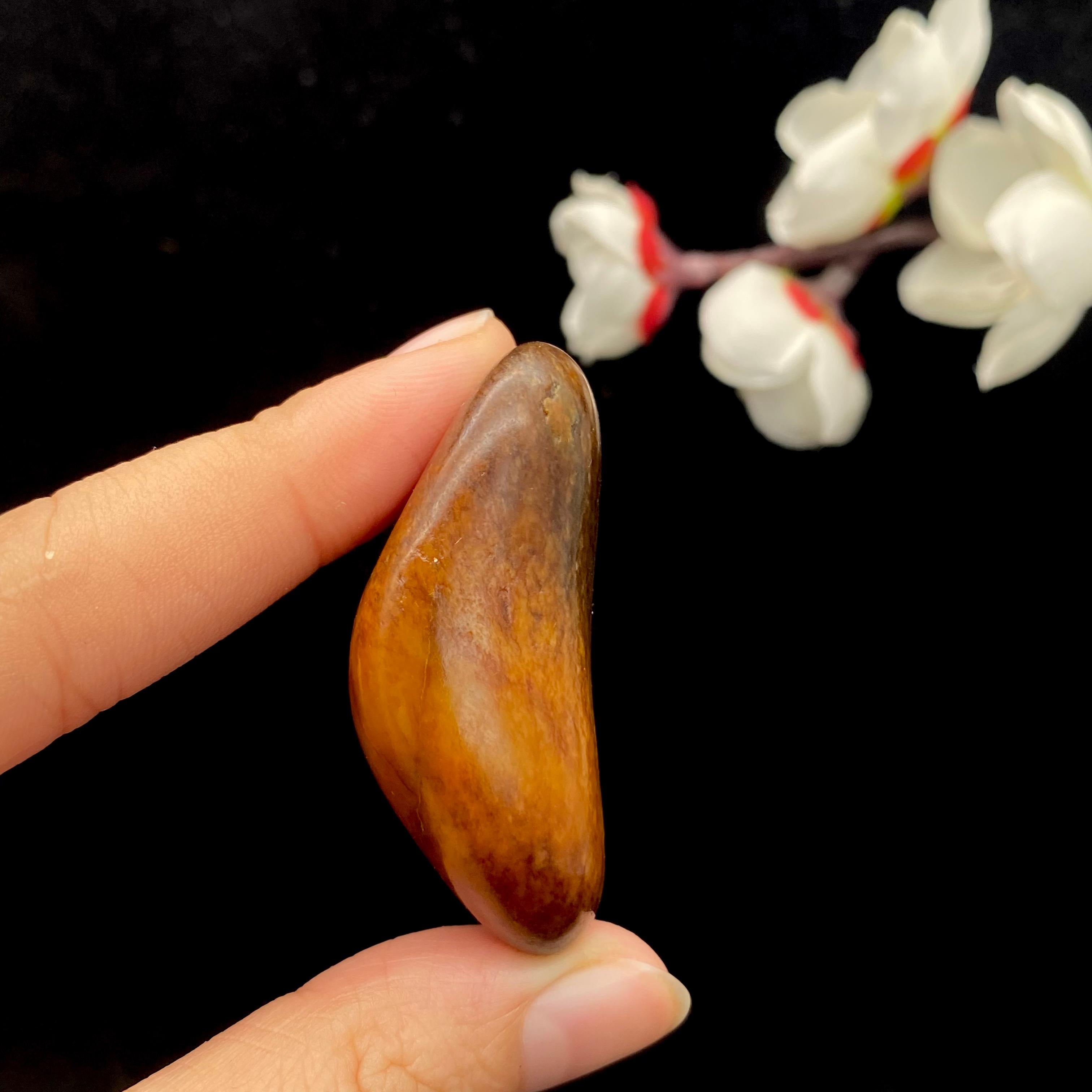 和田玉红沁皮籽料原石（43.9g）