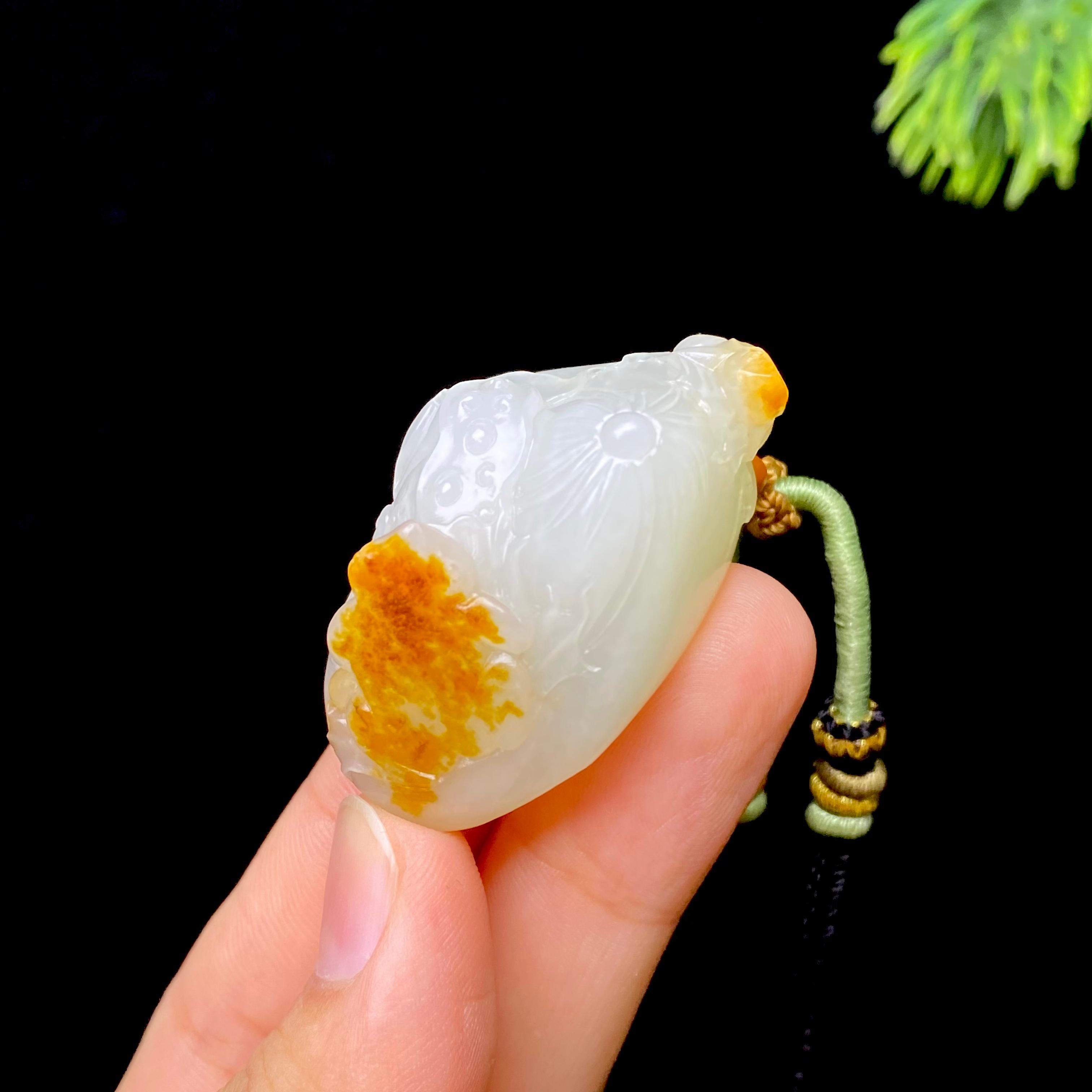 和田玉籽料莲蓬（27.5g）