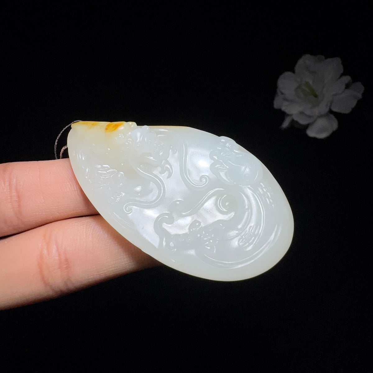 和田玉籽料挂件龙行天下（29.5g）