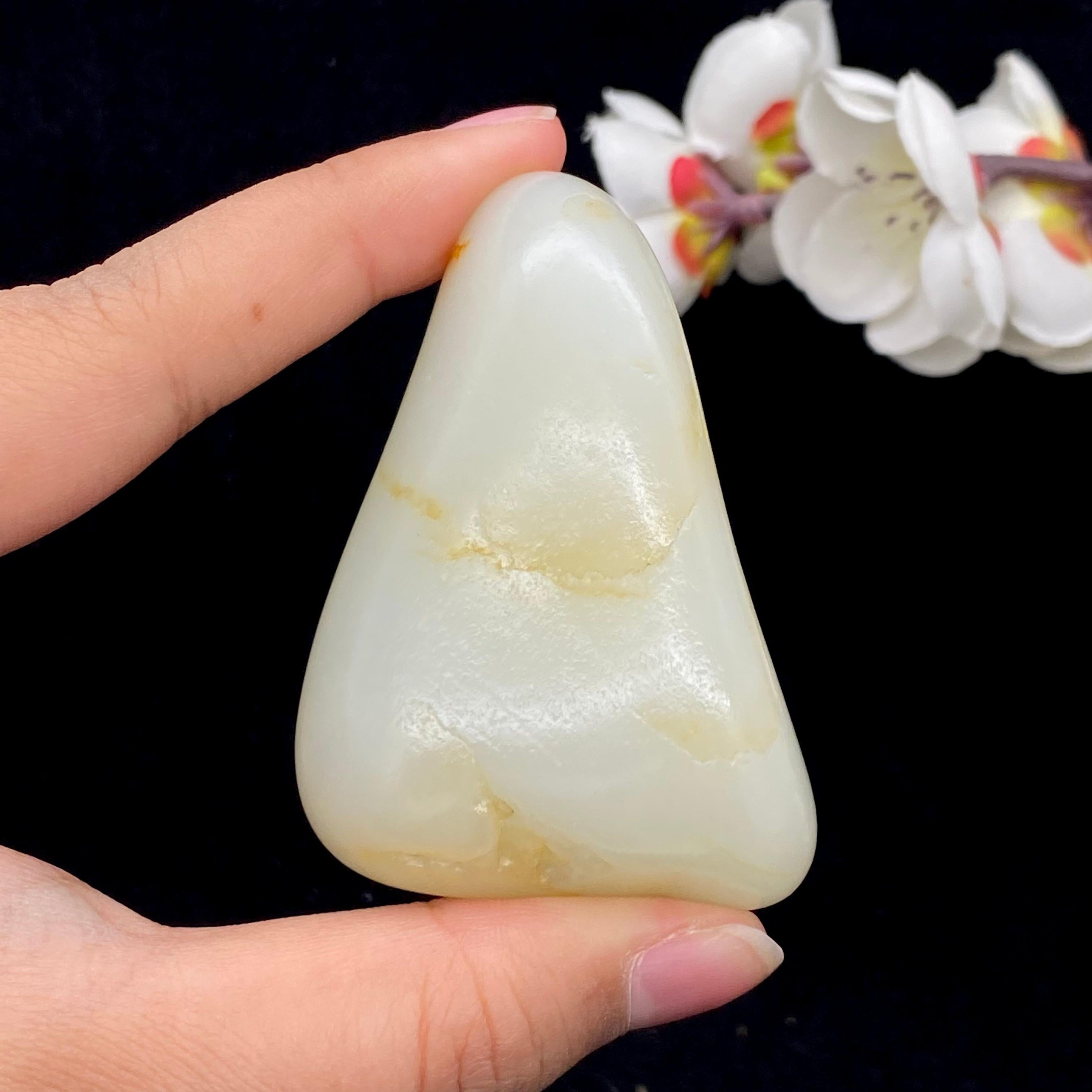 和田玉黄皮籽料手把件（129.6g）