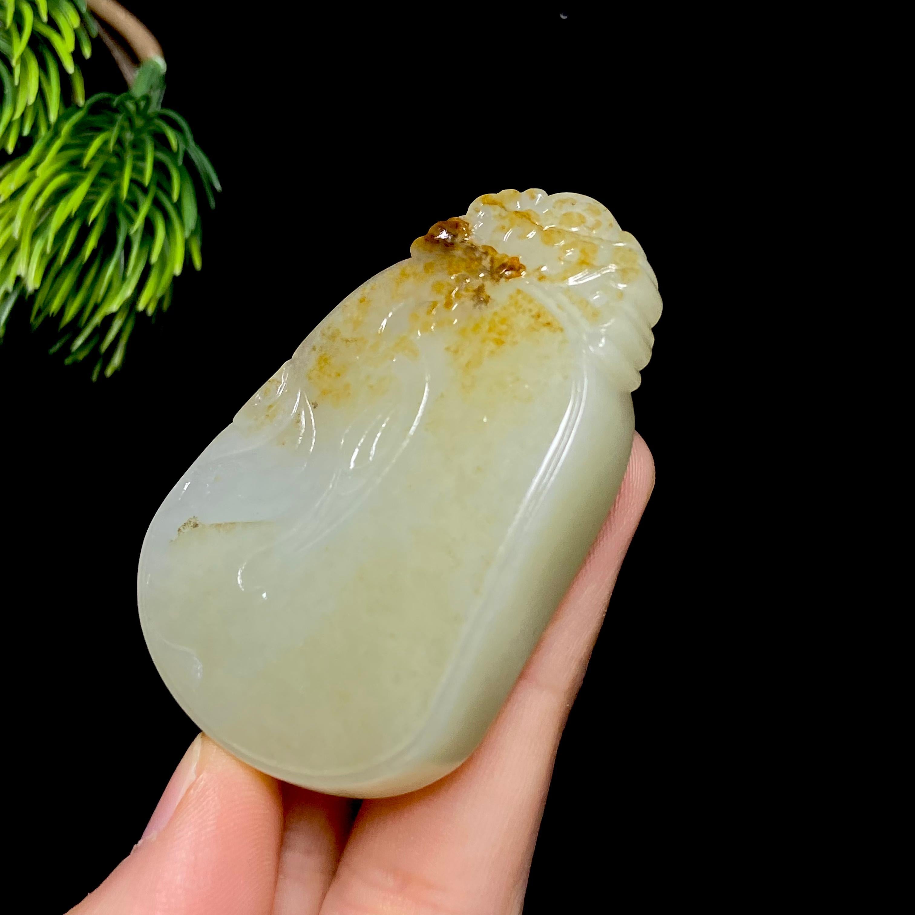 和田玉籽料无事牌（57.9g）