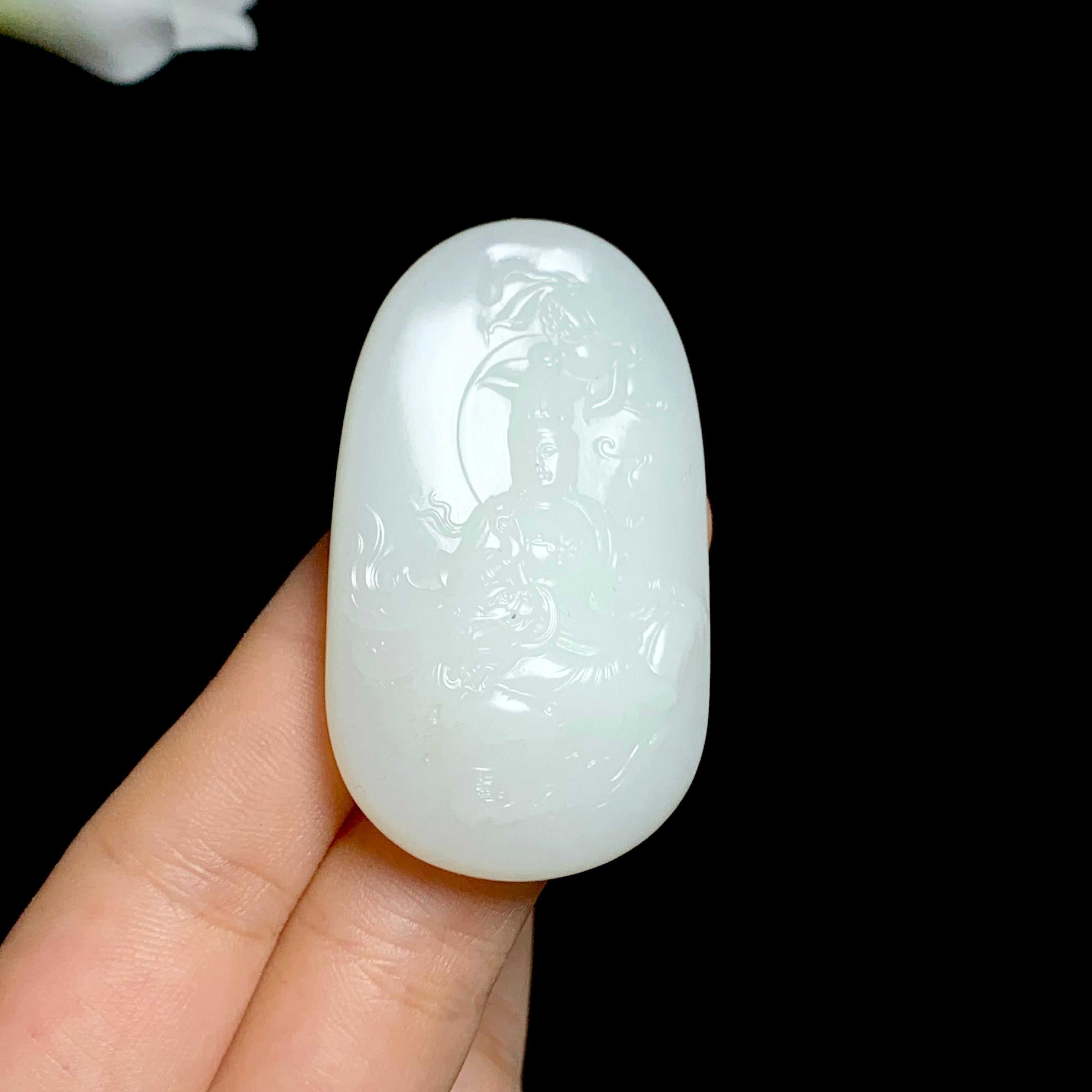 和田山料白玉御龙观音（35.3g）