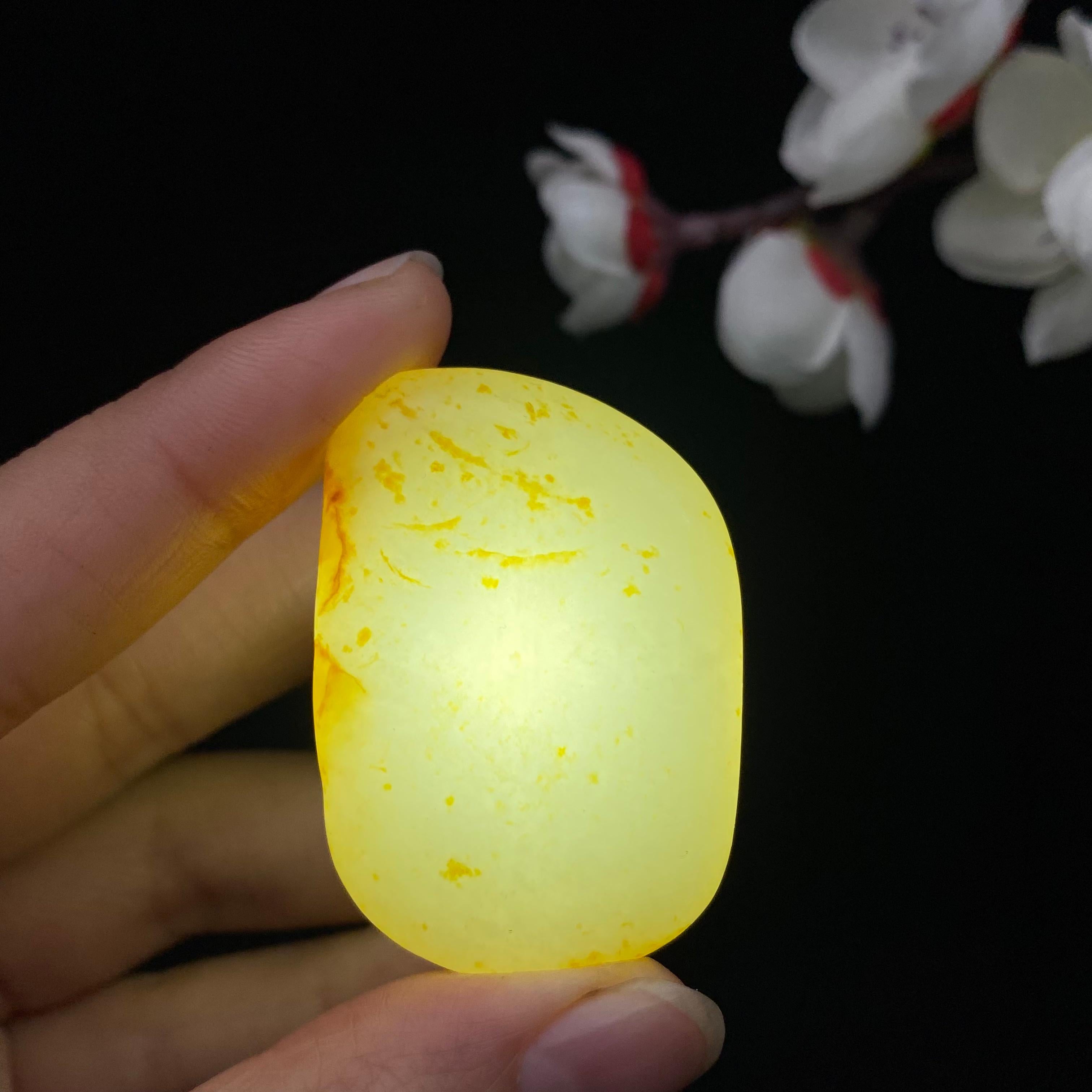和田玉洒金皮籽料原石（25.9g）