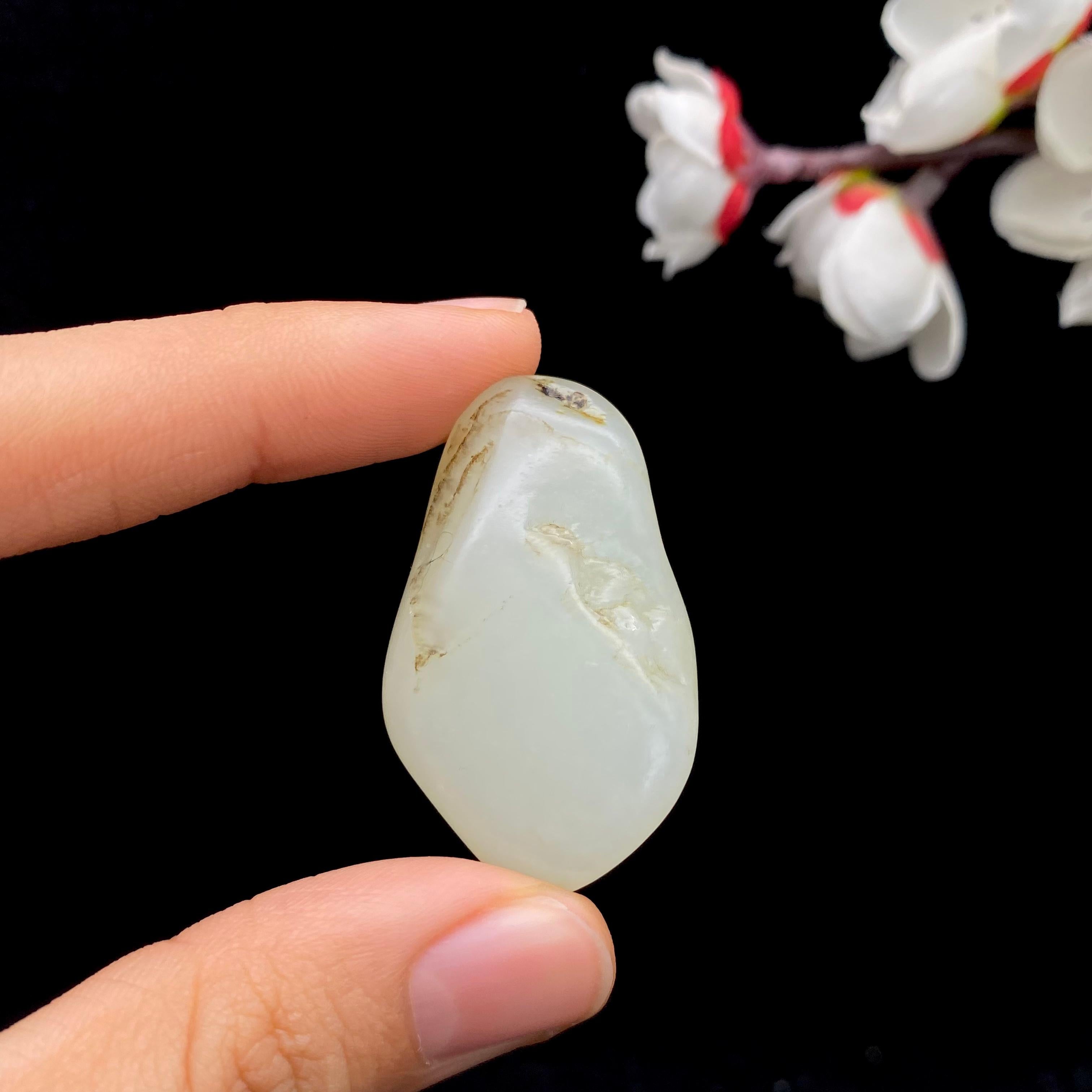 和田玉黄皮籽料（21.6g） – 厚德载玉