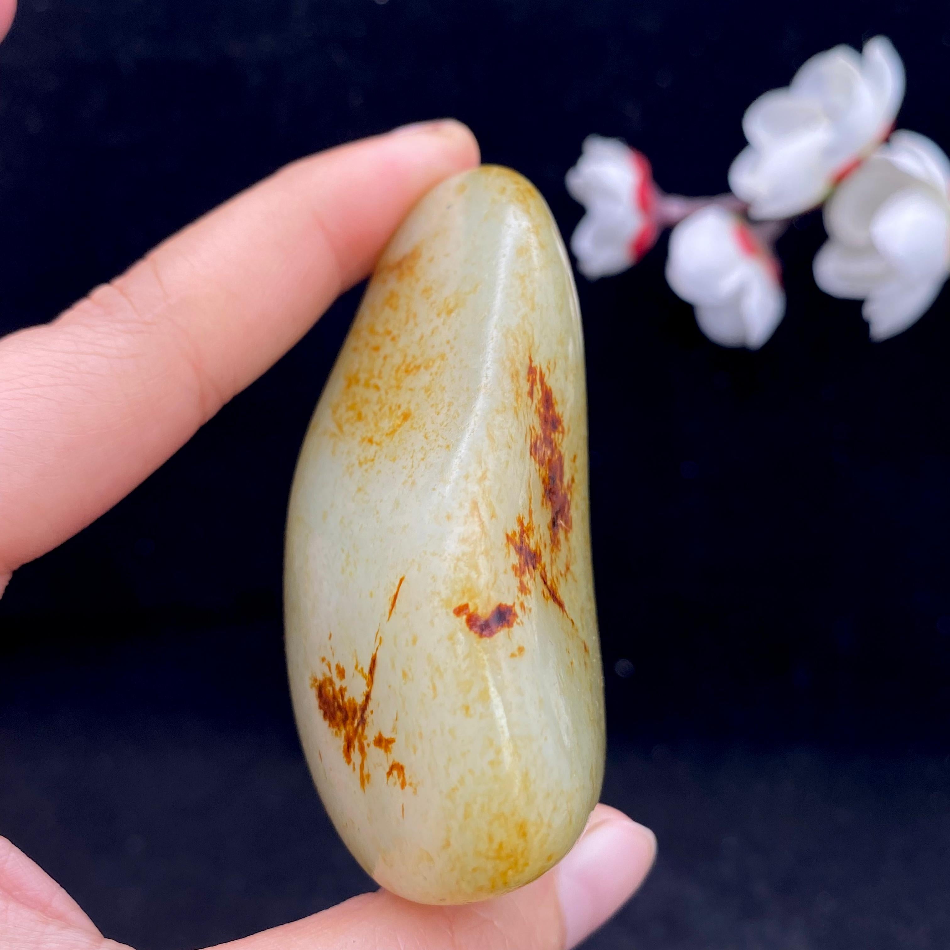 和田玉洒红皮籽料手把件（159.8g）