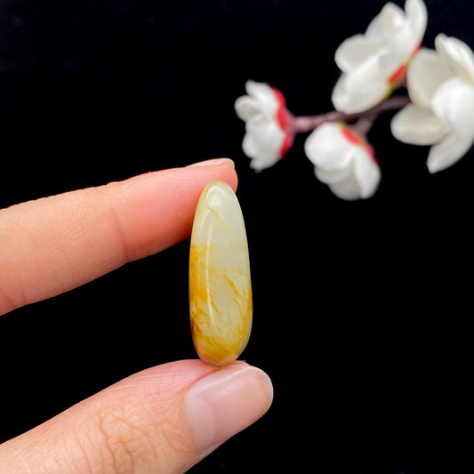 和田玉聚黄皮籽料原石（10.4g）
