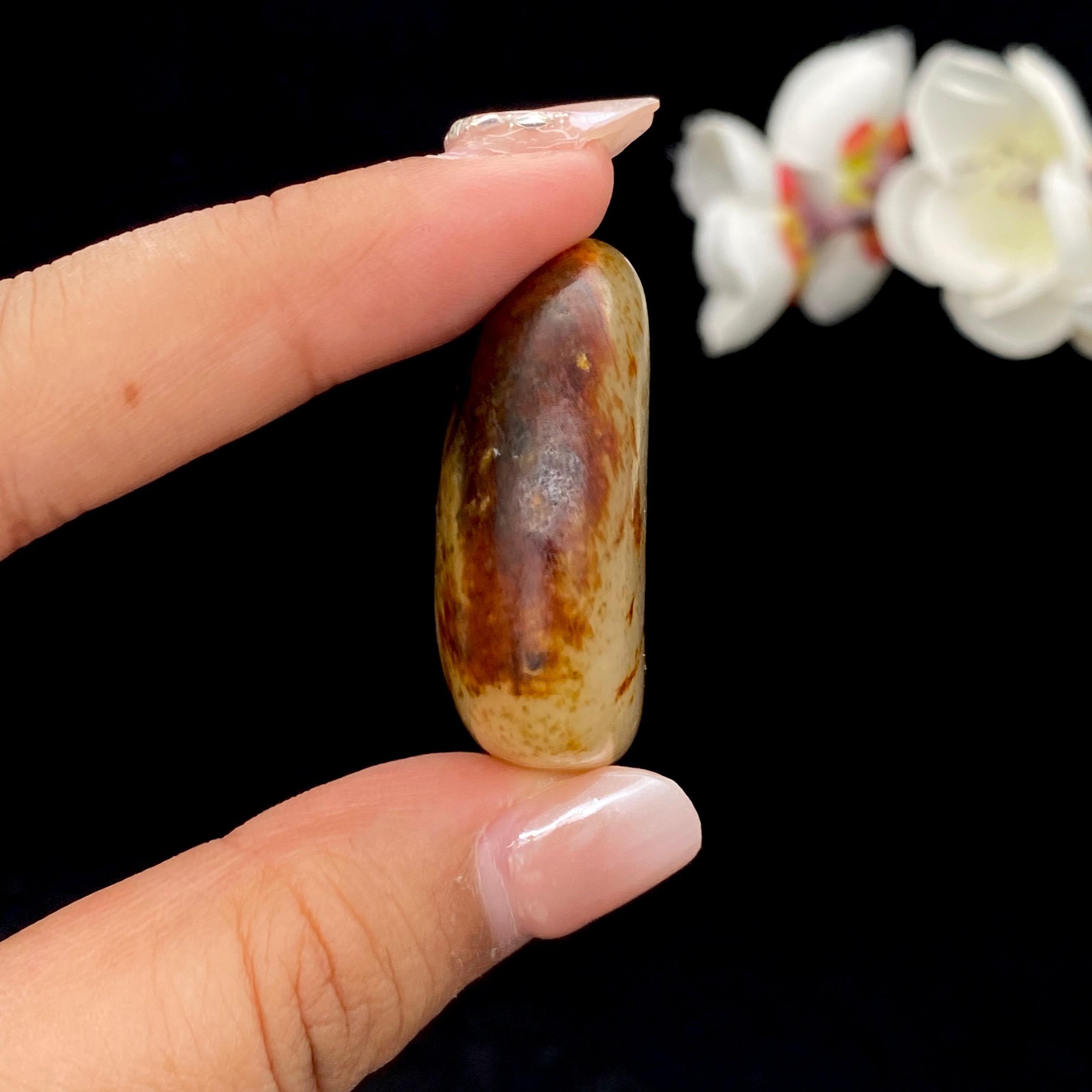 和田玉聚红皮籽料挂件（25.2g）