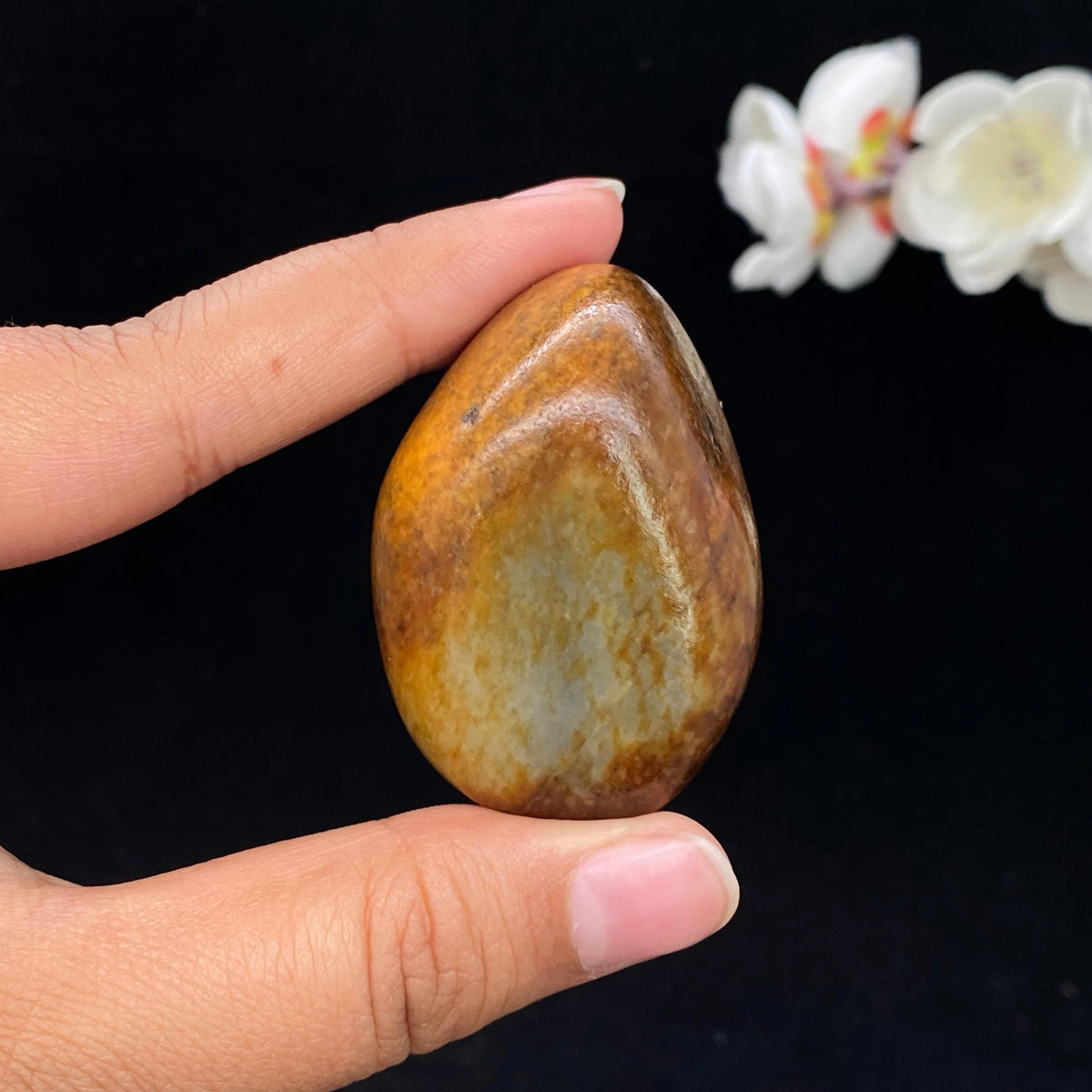 和田玉黄沁皮青花底籽料手把件（80.9g）
