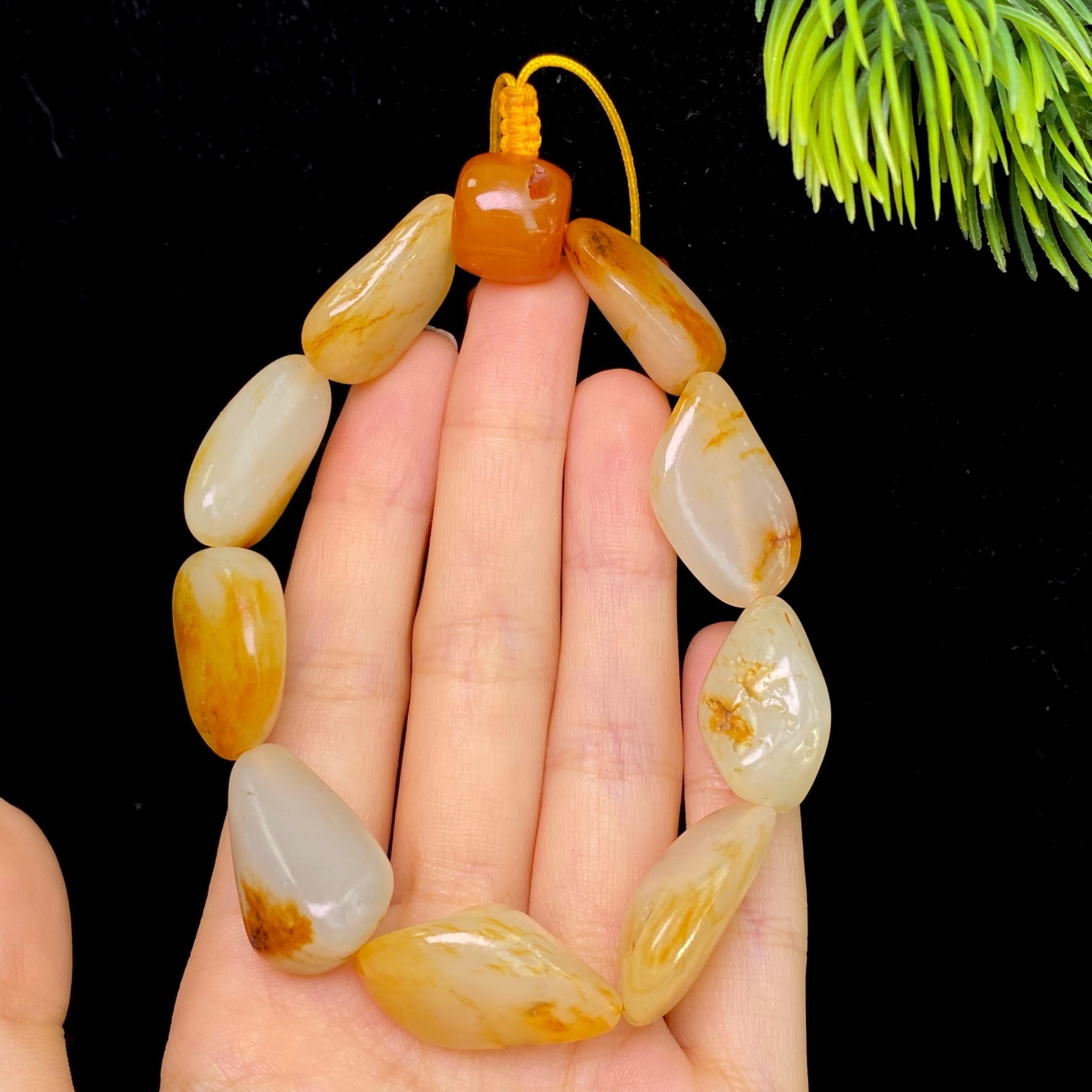 和田玉洒金皮白肉籽料手串（54.7g）