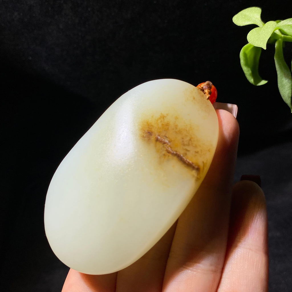 和田秋梨皮白玉籽料观音挂件（91.5g）