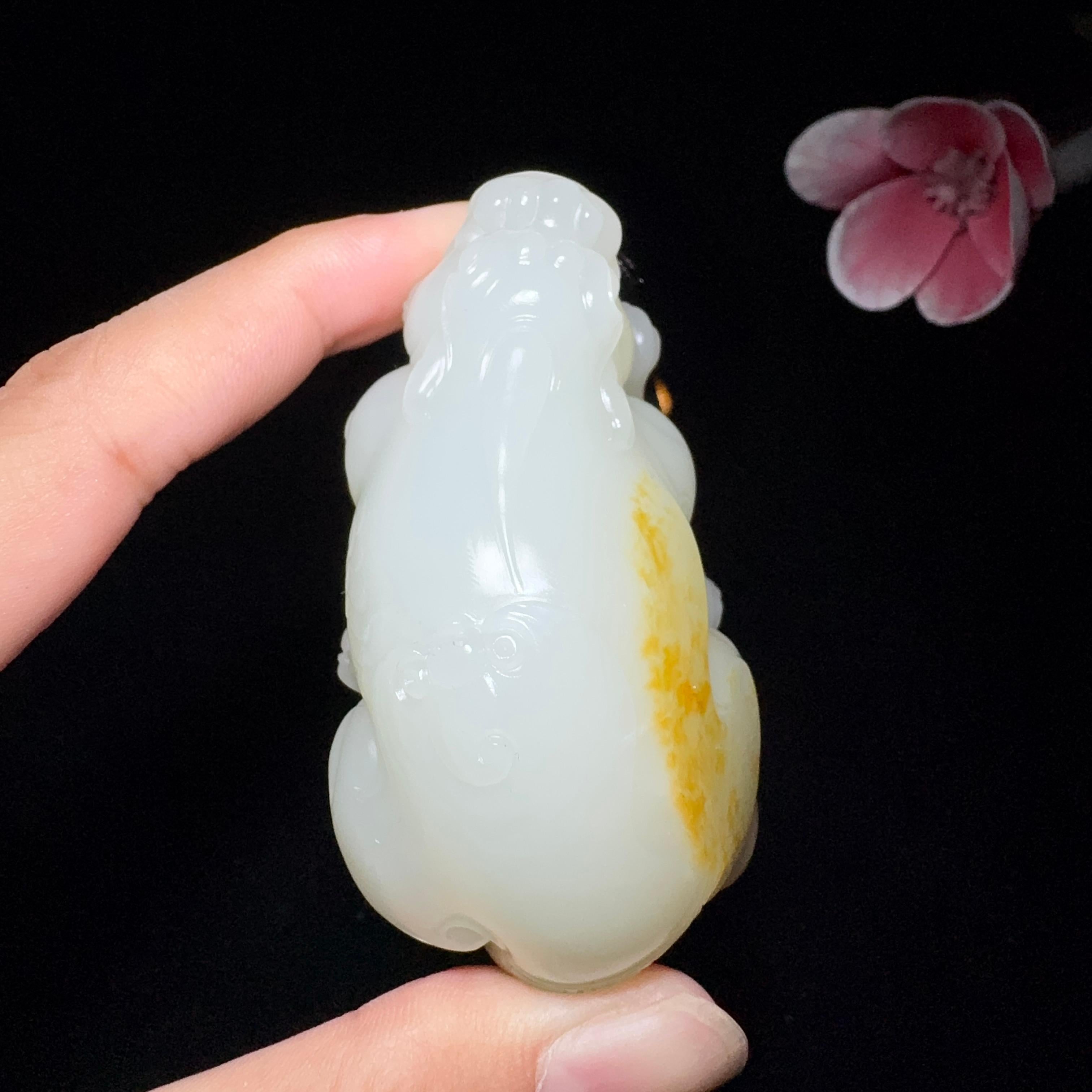 秒杀和田玉籽料手把件貔貅（125.0g）