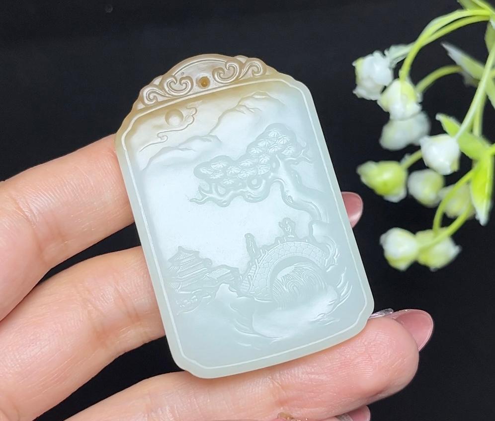 和田玉糖白文人山水牌（46.5g）