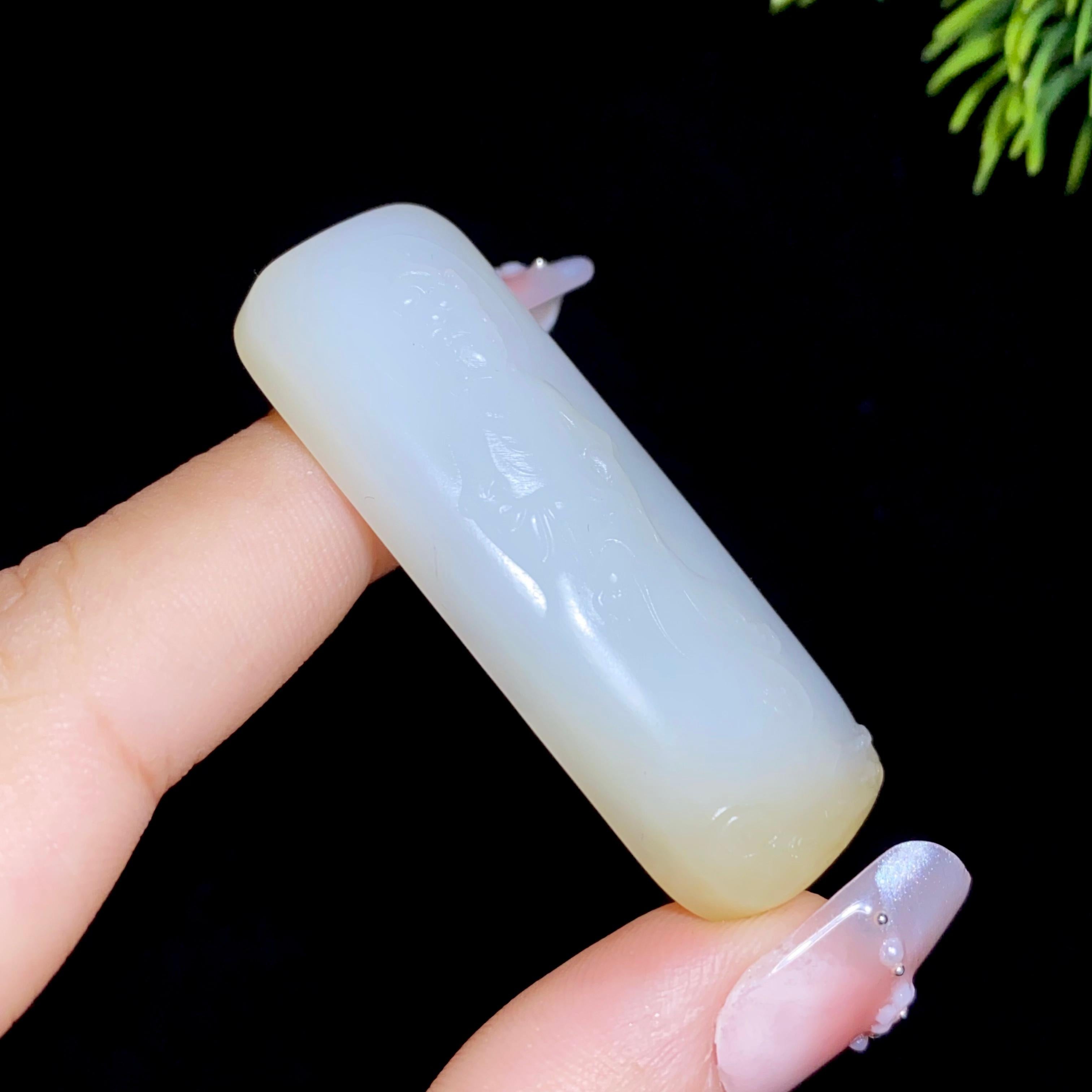 【超值推荐】和田玉糖白观音（18.3g）