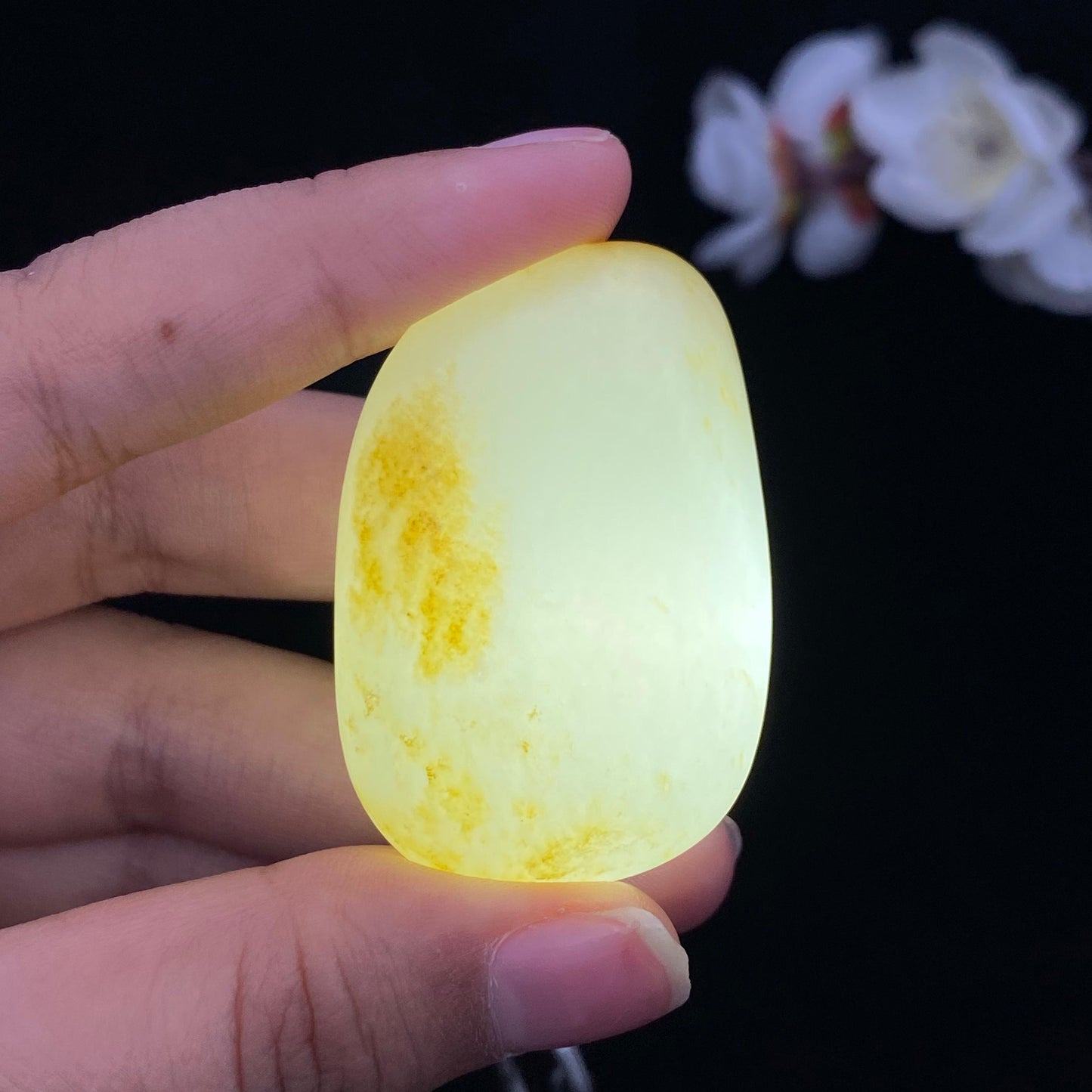 和田玉黄皮籽料挂件（41.7g）