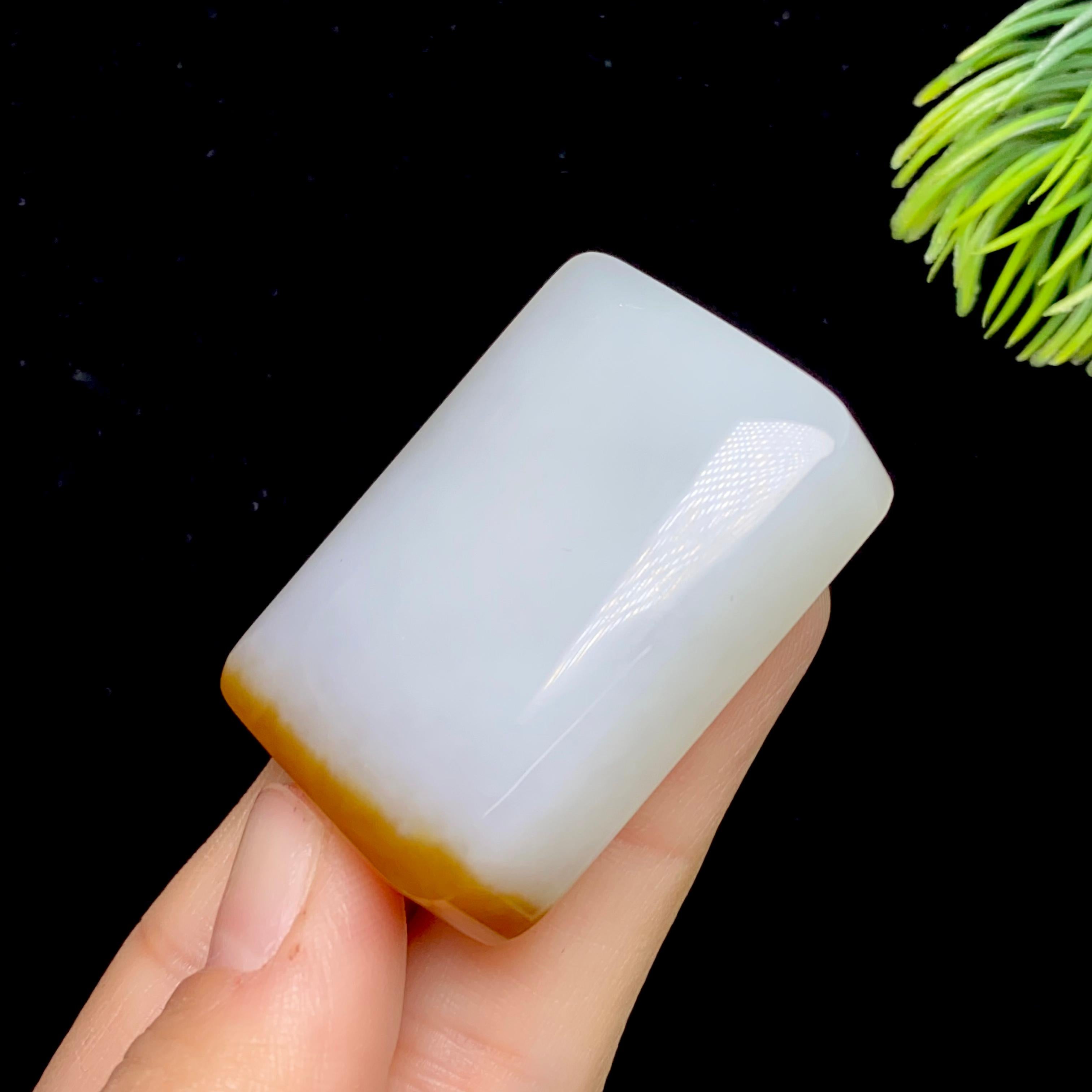 和田玉糖白无事牌（44.6g）