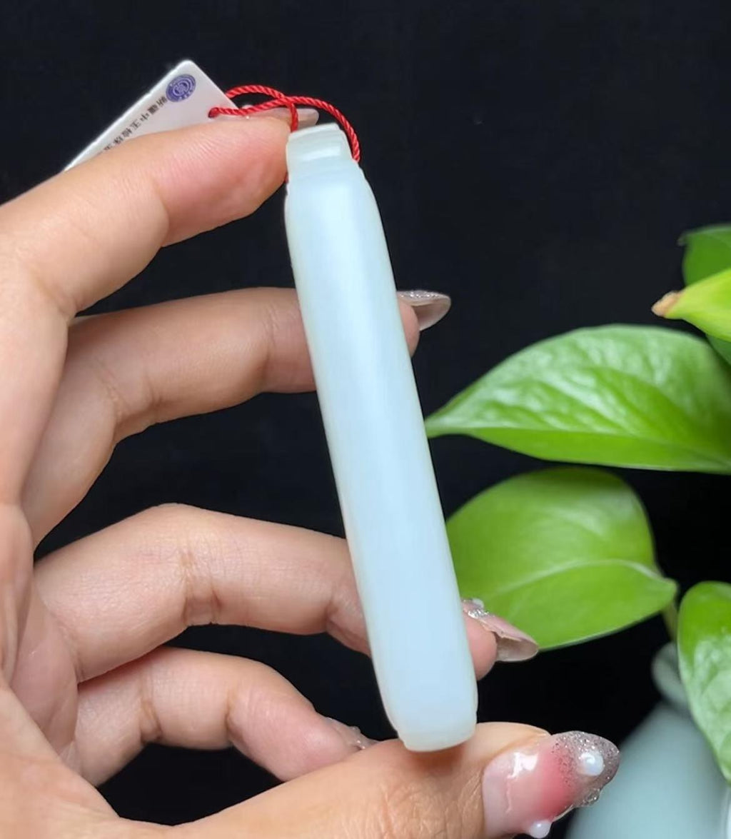 新疆和田玉且末糖羊脂玉平安无事牌（90.2g）