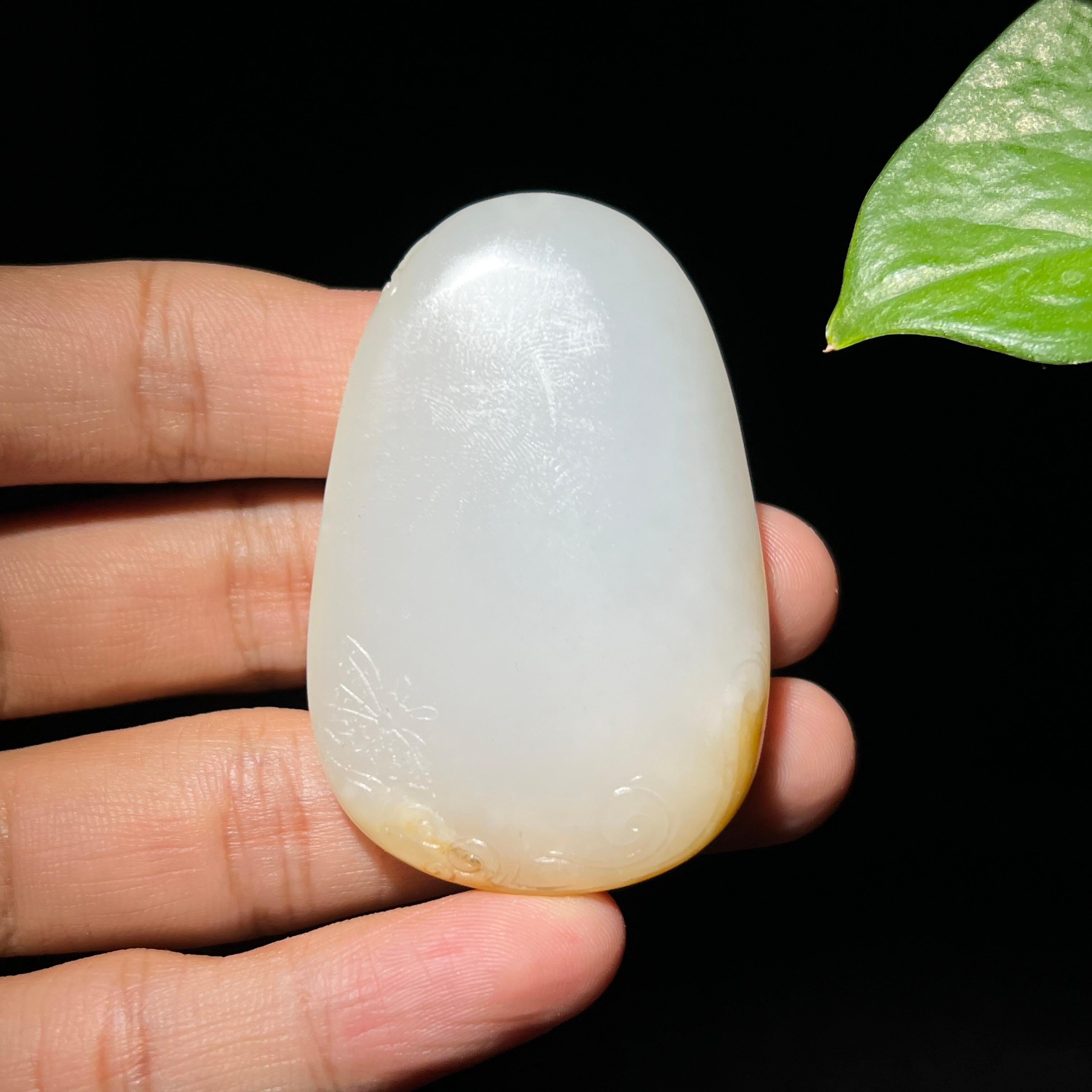 和田玉籽料黄沁皮文殊观音牌子（44.5g）