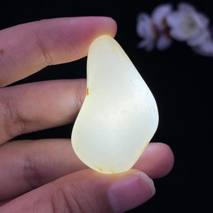 和田玉黄皮青花底籽料挂件（22.1g）