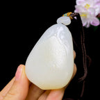 和田玉籽料无事牌（60.7g）