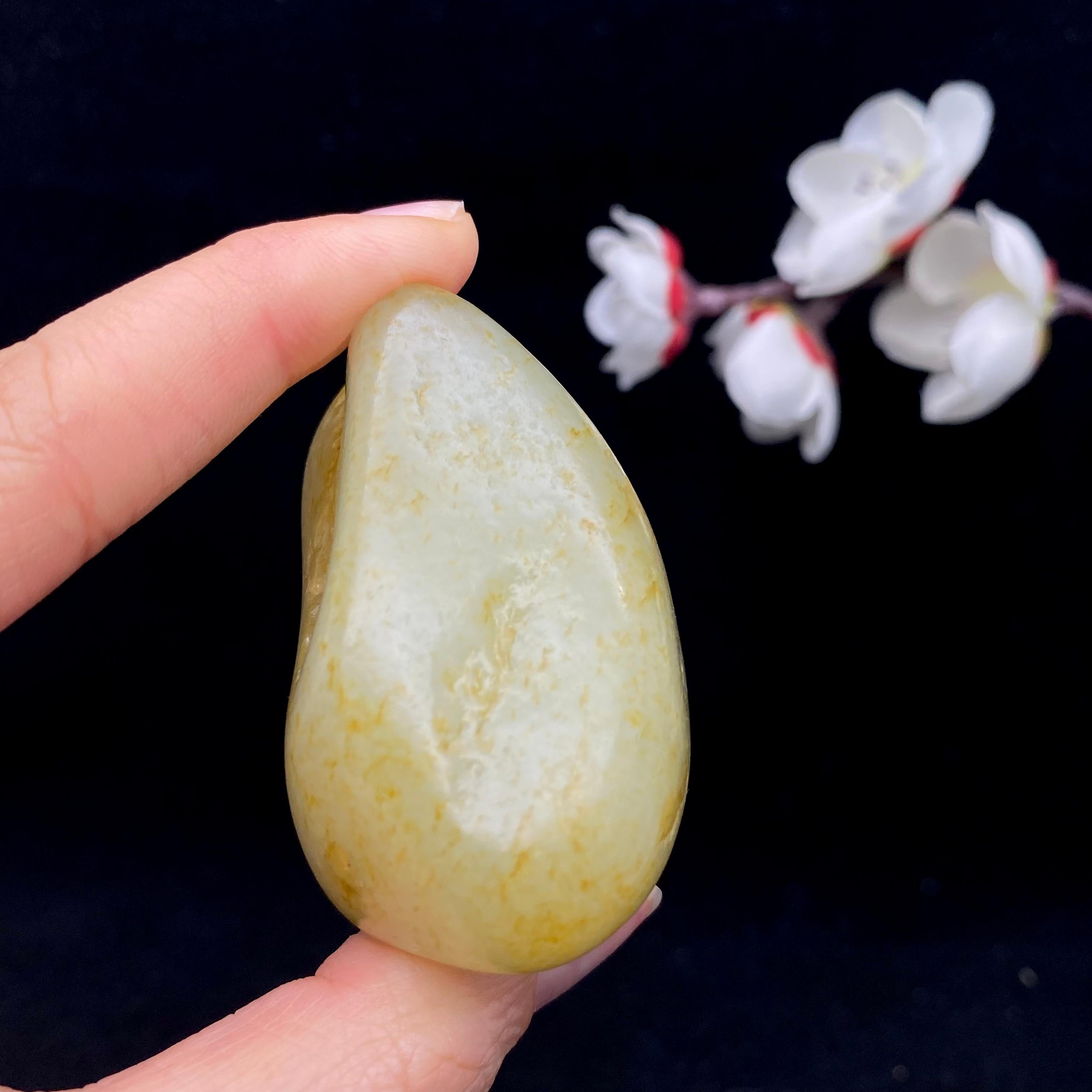 和田玉洒金皮籽料原石（136g）