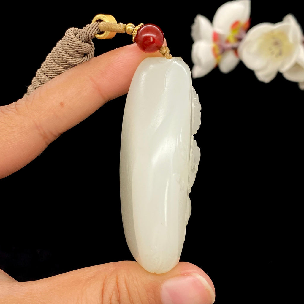 和田玉白玉籽料【观音牌】（88.8g）